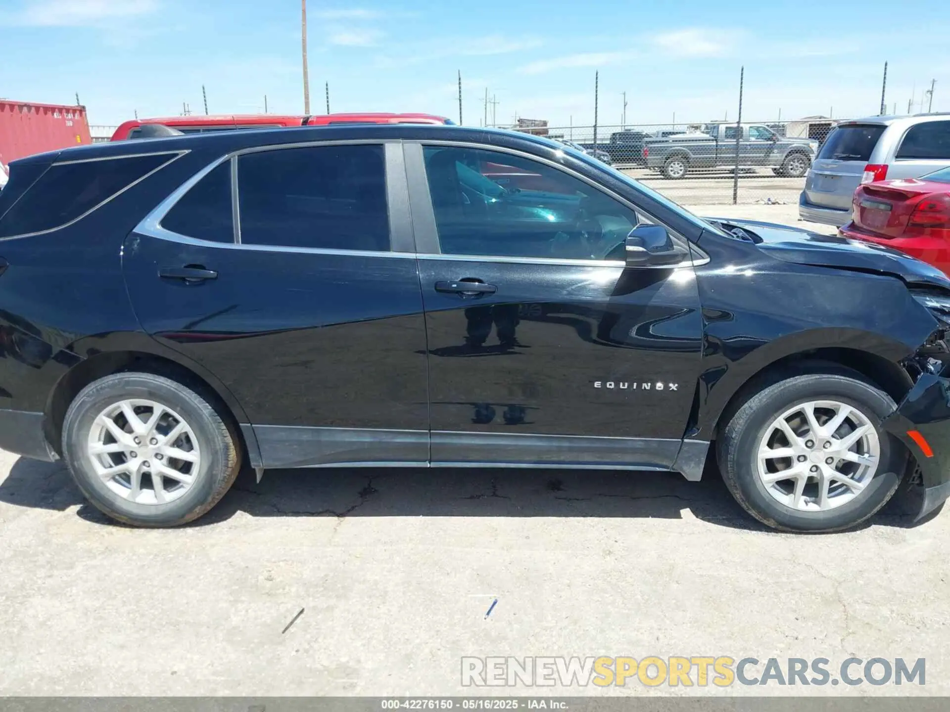 13 Photograph of a damaged car 3GNAXUEV1NL108771 CHEVROLET EQUINOX 2022