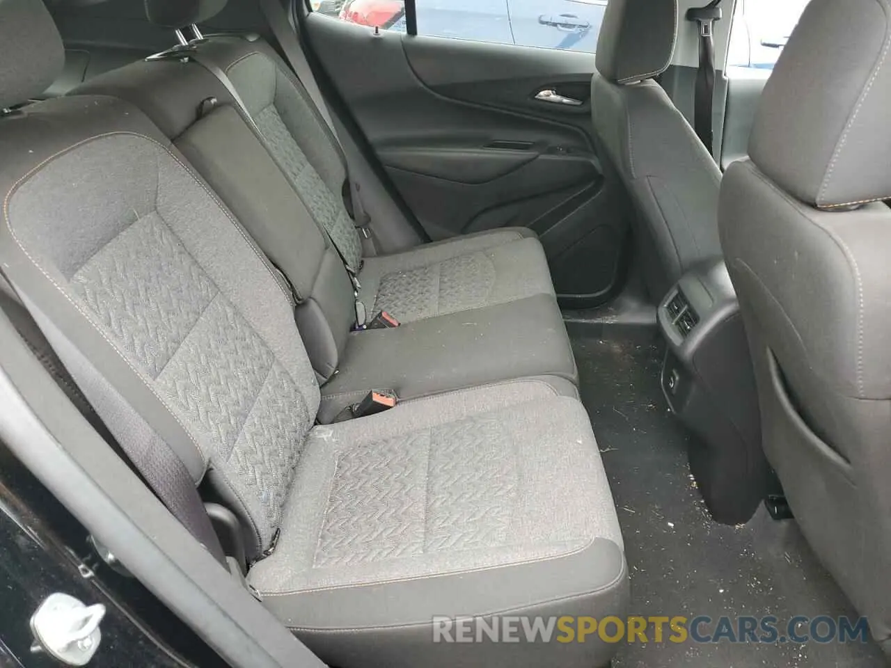 11 Photograph of a damaged car 3GNAXUEV1NL136019 CHEVROLET EQUINOX 2022