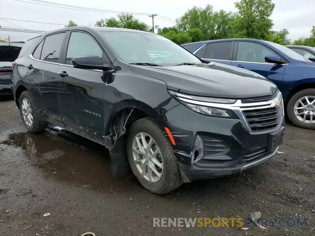 4 Photograph of a damaged car 3GNAXUEV1NL136019 CHEVROLET EQUINOX 2022