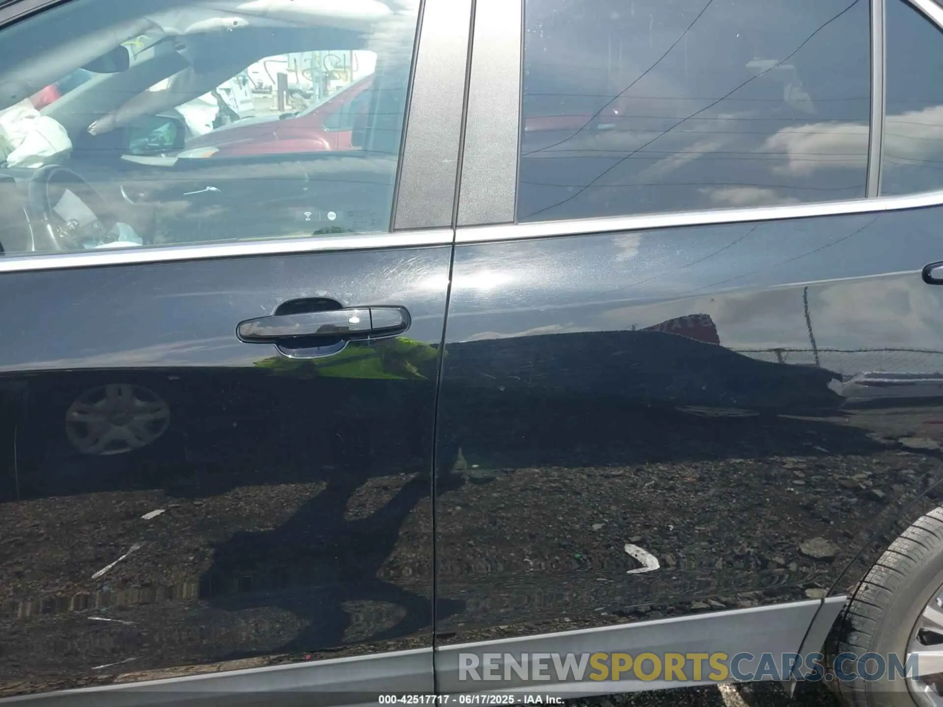 14 Photograph of a damaged car 3GNAXUEV1NL140989 CHEVROLET EQUINOX 2022