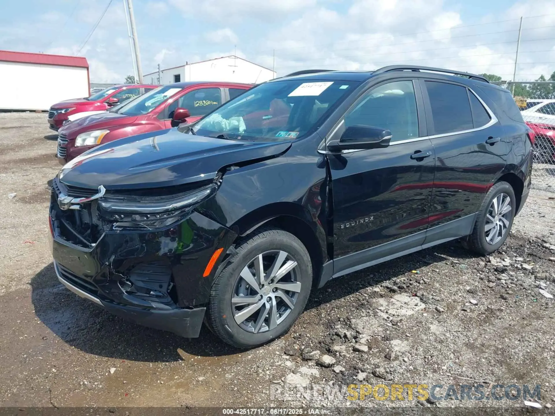 2 Photograph of a damaged car 3GNAXUEV1NL140989 CHEVROLET EQUINOX 2022