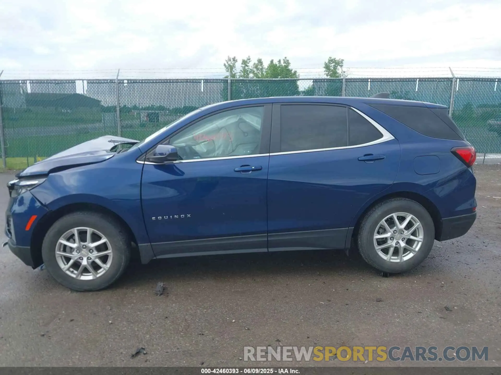 14 Photograph of a damaged car 3GNAXUEV1NL260159 CHEVROLET EQUINOX 2022