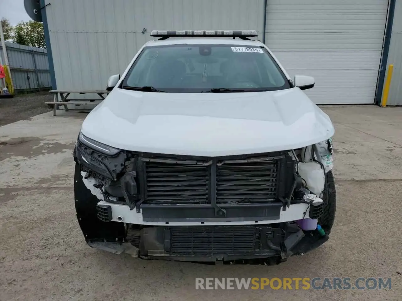 5 Photograph of a damaged car 3GNAXUEV1NL261313 CHEVROLET EQUINOX 2022