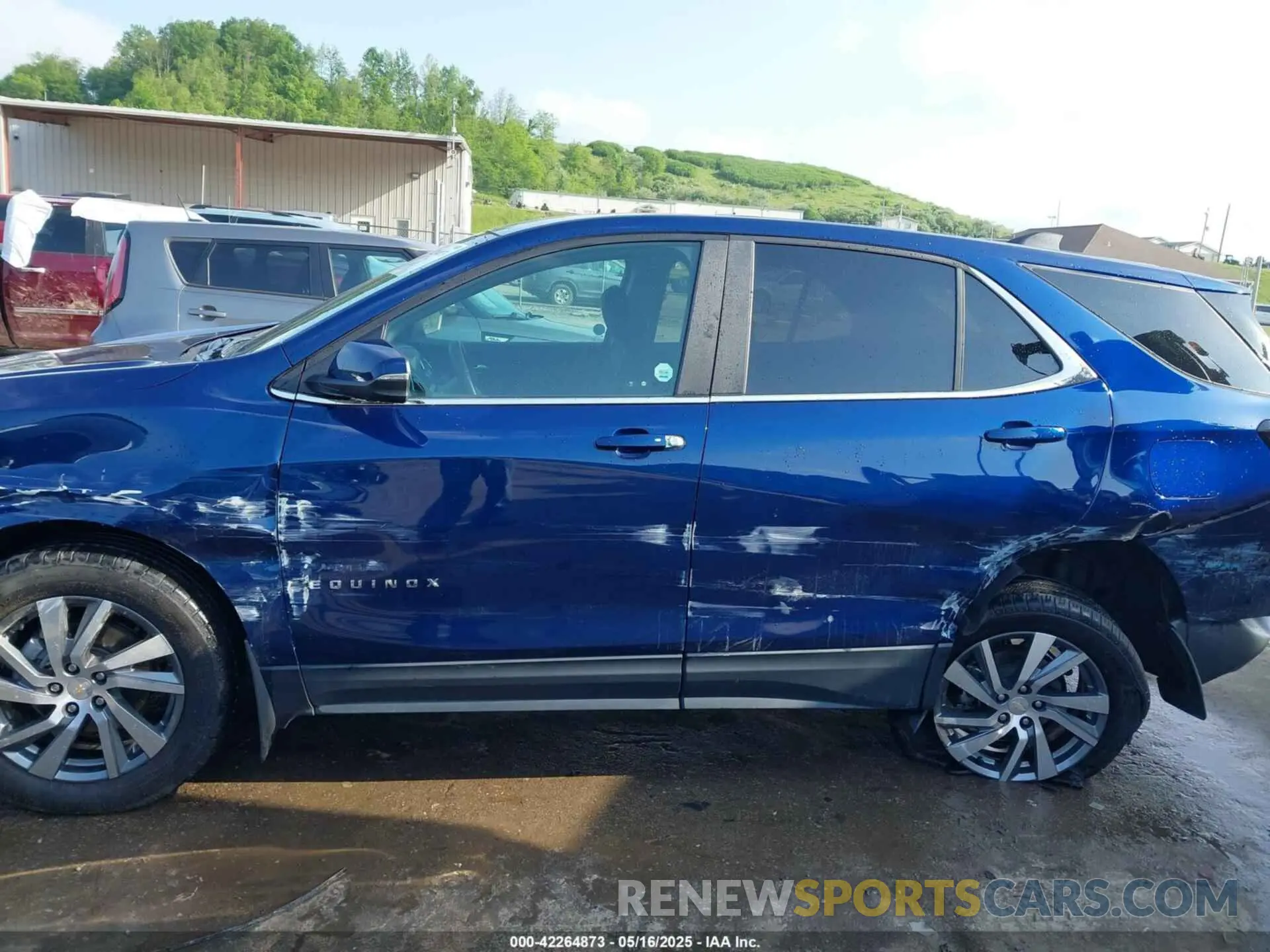 6 Photograph of a damaged car 3GNAXUEV1NL313538 CHEVROLET EQUINOX 2022