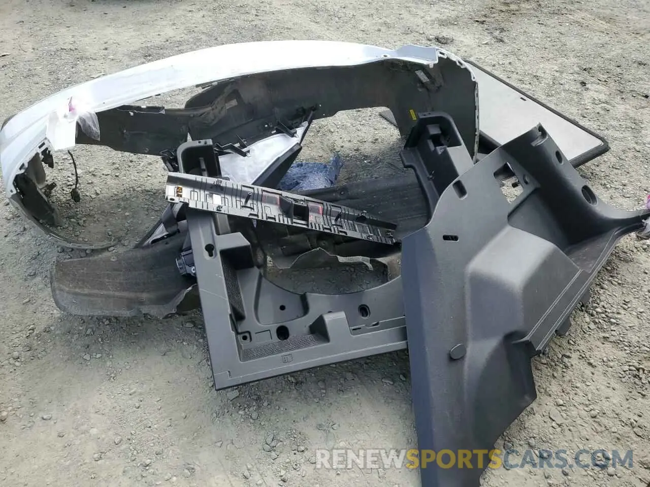 12 Photograph of a damaged car 3GNAXUEV2NL115986 CHEVROLET EQUINOX 2022