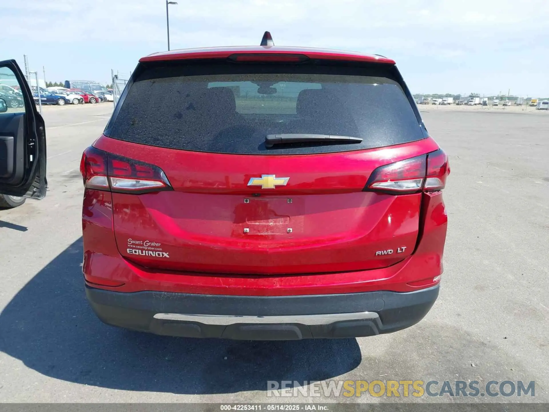16 Photograph of a damaged car 3GNAXUEV2NL141035 CHEVROLET EQUINOX 2022