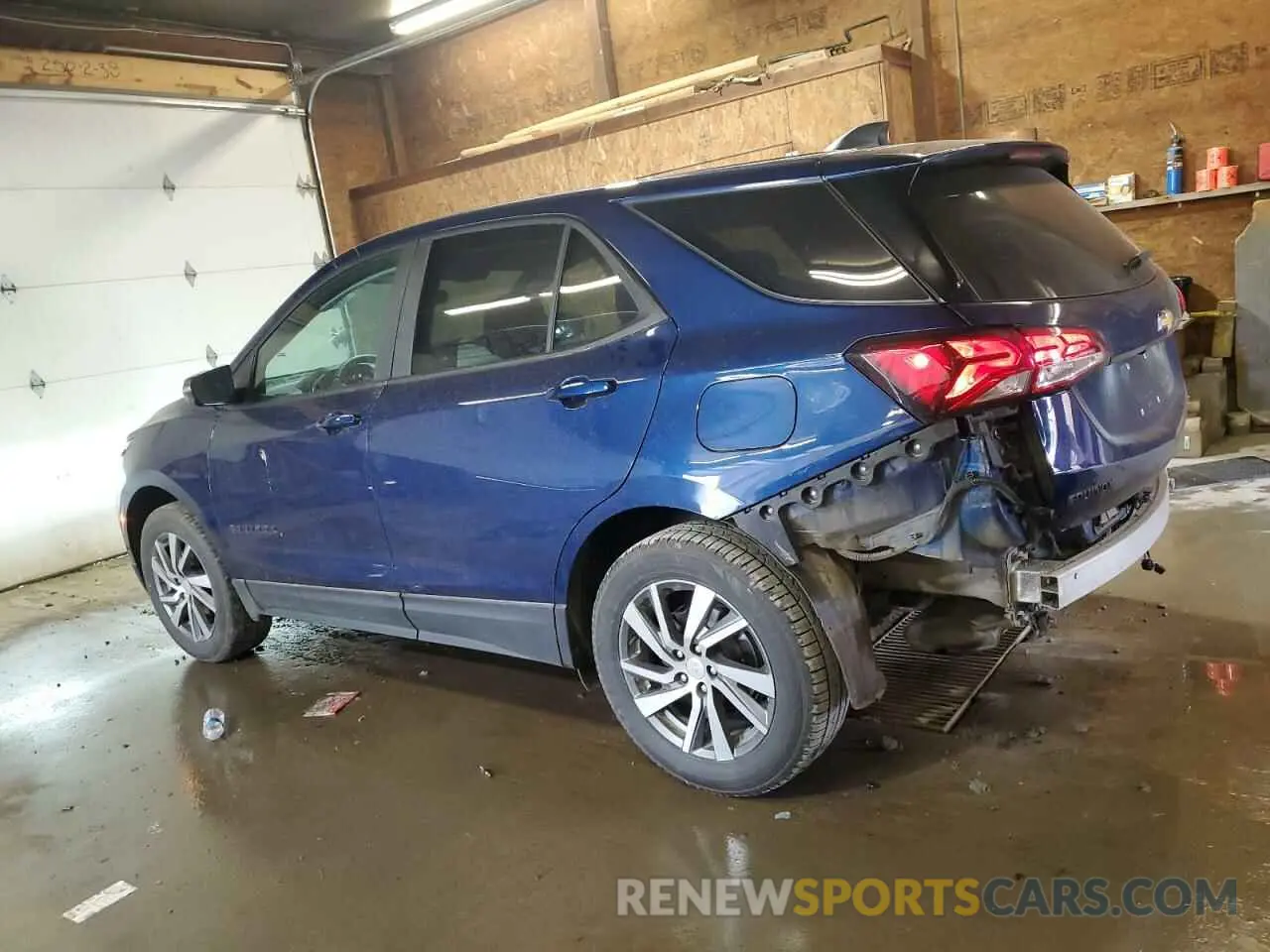 2 Photograph of a damaged car 3GNAXUEV2NL216056 CHEVROLET EQUINOX 2022