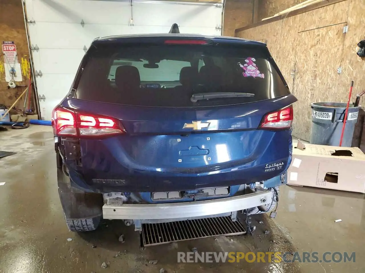 6 Photograph of a damaged car 3GNAXUEV2NL216056 CHEVROLET EQUINOX 2022