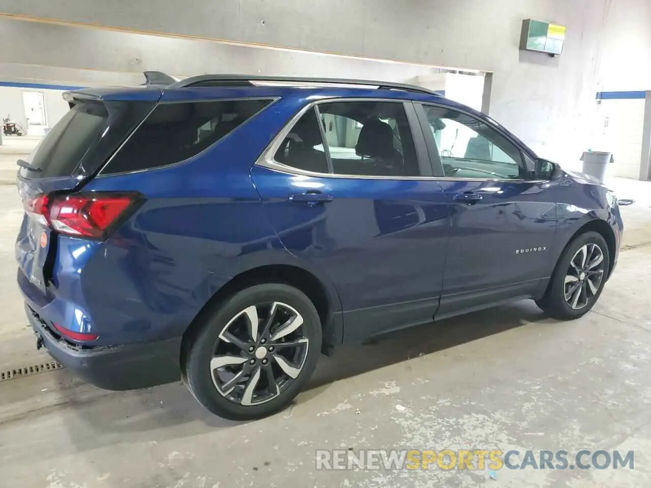 3 Photograph of a damaged car 3GNAXUEV2NL222360 CHEVROLET EQUINOX 2022