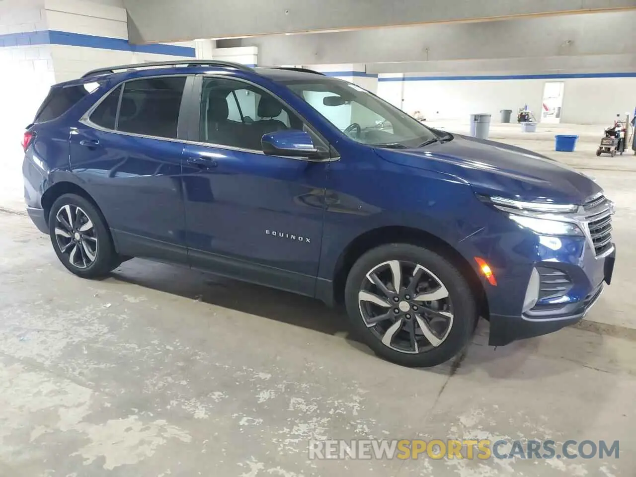 4 Photograph of a damaged car 3GNAXUEV2NL222360 CHEVROLET EQUINOX 2022