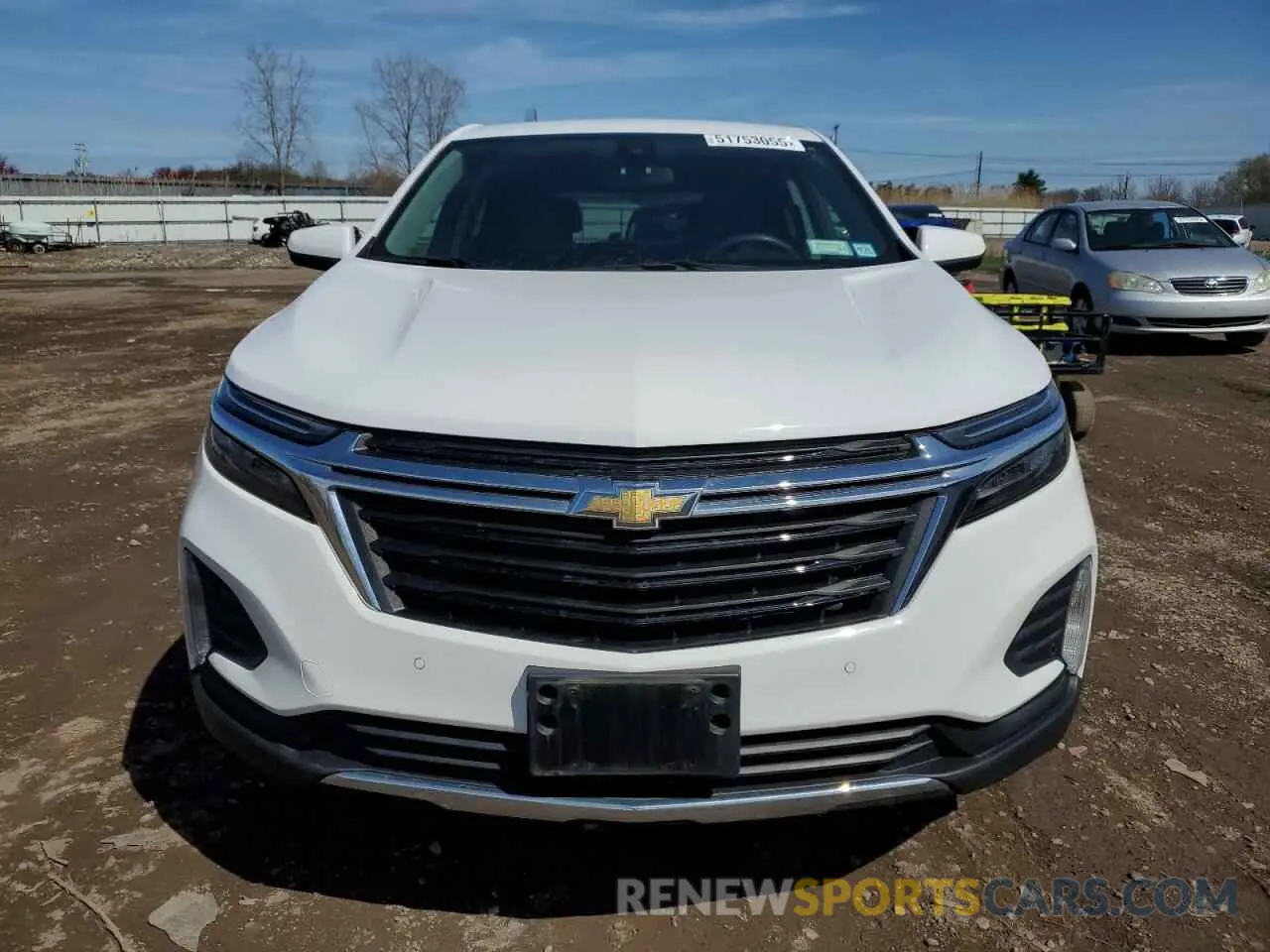 5 Photograph of a damaged car 3GNAXUEV2NL226635 CHEVROLET EQUINOX 2022