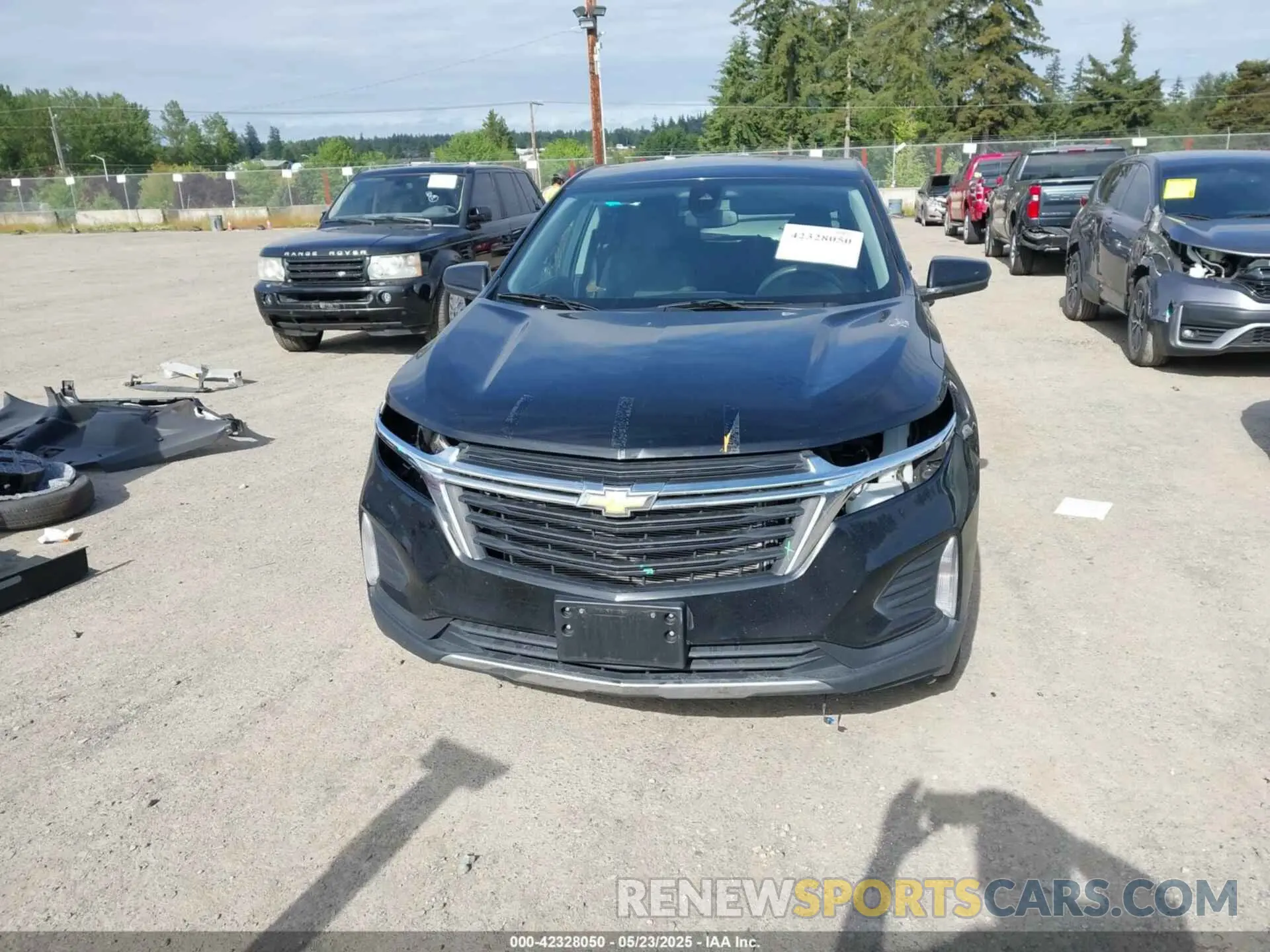 13 Photograph of a damaged car 3GNAXUEV2NL241488 CHEVROLET EQUINOX 2022