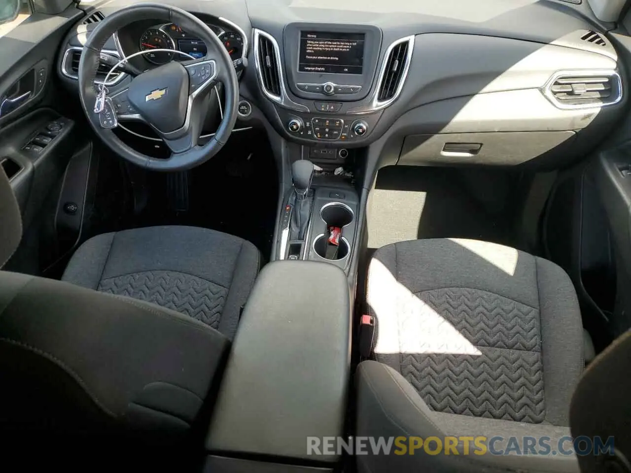 8 Photograph of a damaged car 3GNAXUEV2NL313886 CHEVROLET EQUINOX 2022