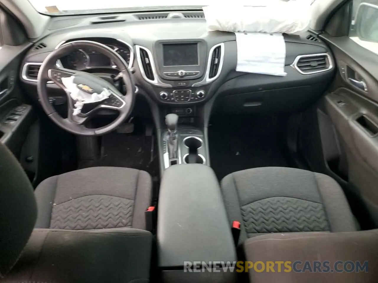 8 Photograph of a damaged car 3GNAXUEV3NL105158 CHEVROLET EQUINOX 2022
