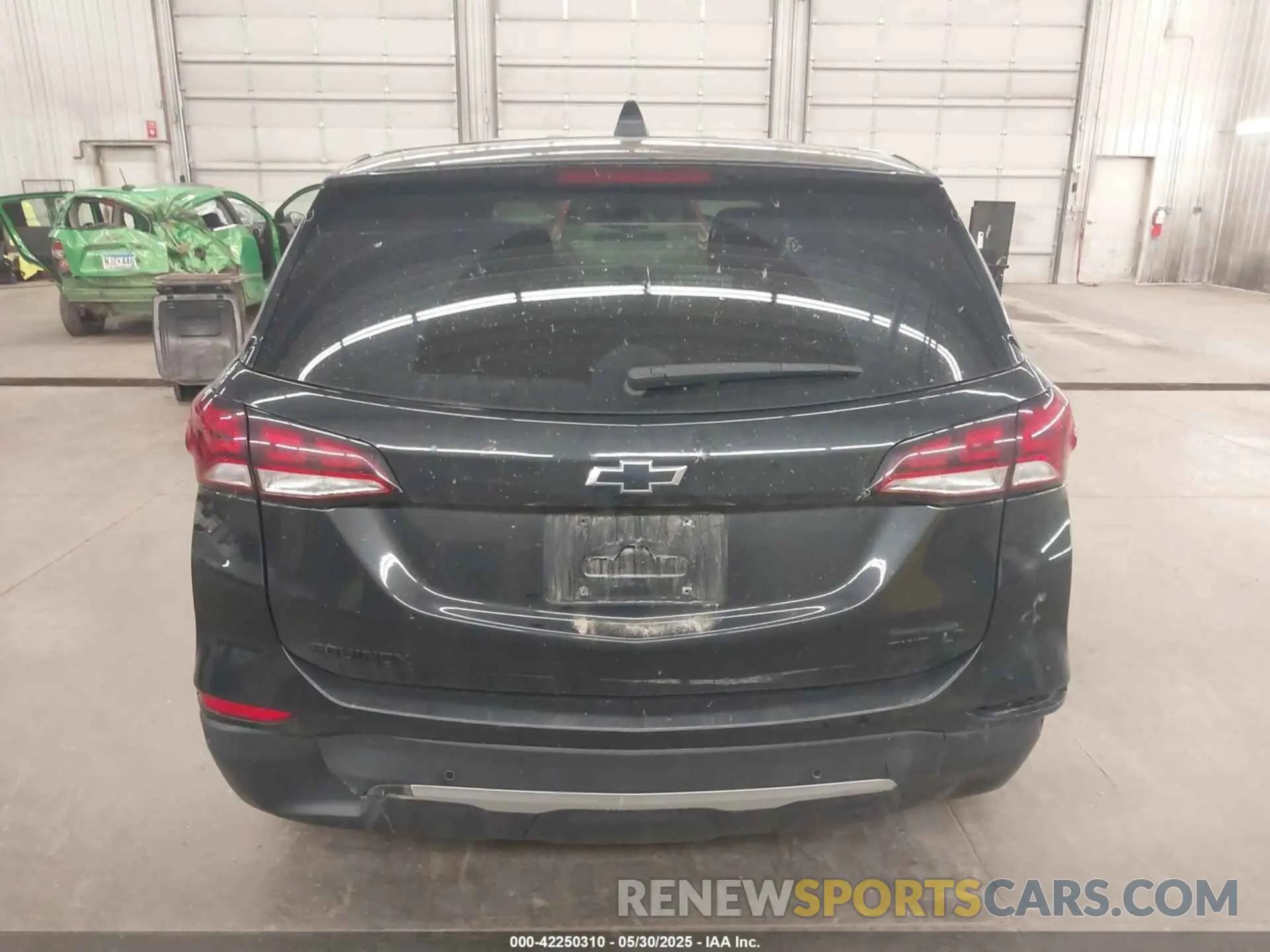 17 Photograph of a damaged car 3GNAXUEV3NL123790 CHEVROLET EQUINOX 2022