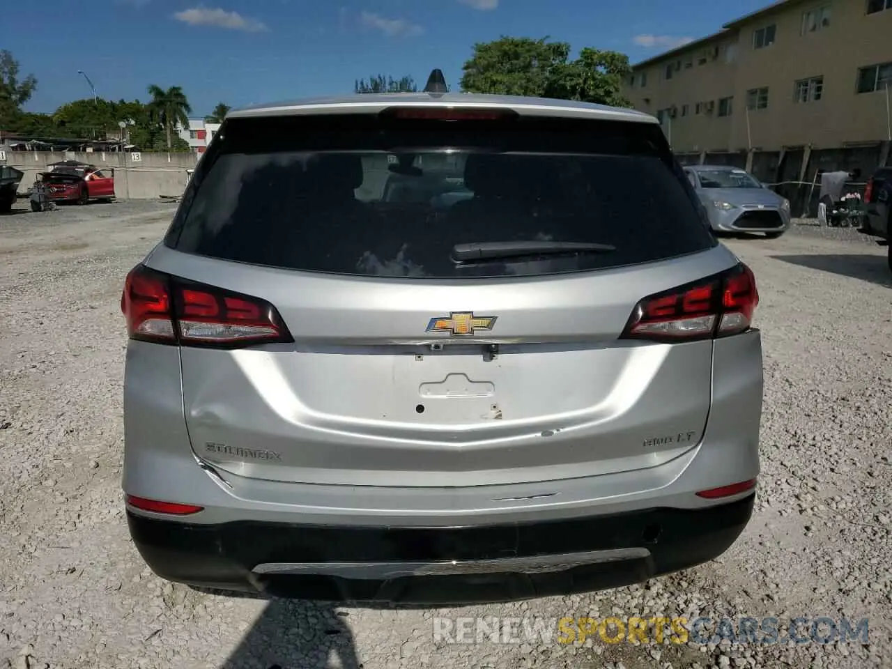 6 Photograph of a damaged car 3GNAXUEV3NL199834 CHEVROLET EQUINOX 2022