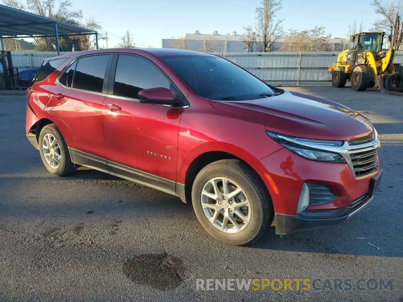 4 Photograph of a damaged car 3GNAXUEV3NL226093 CHEVROLET EQUINOX 2022