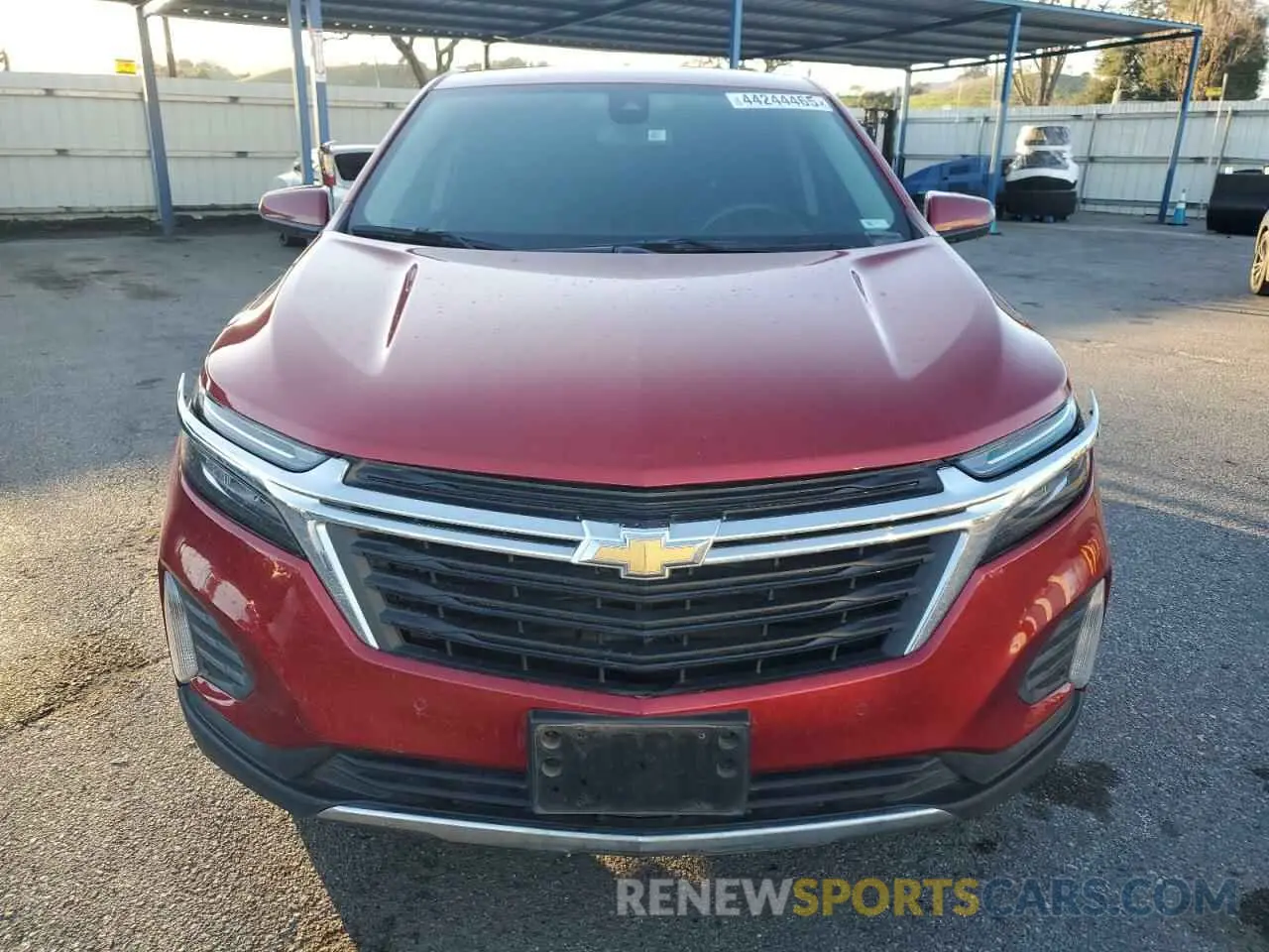 5 Photograph of a damaged car 3GNAXUEV3NL226093 CHEVROLET EQUINOX 2022