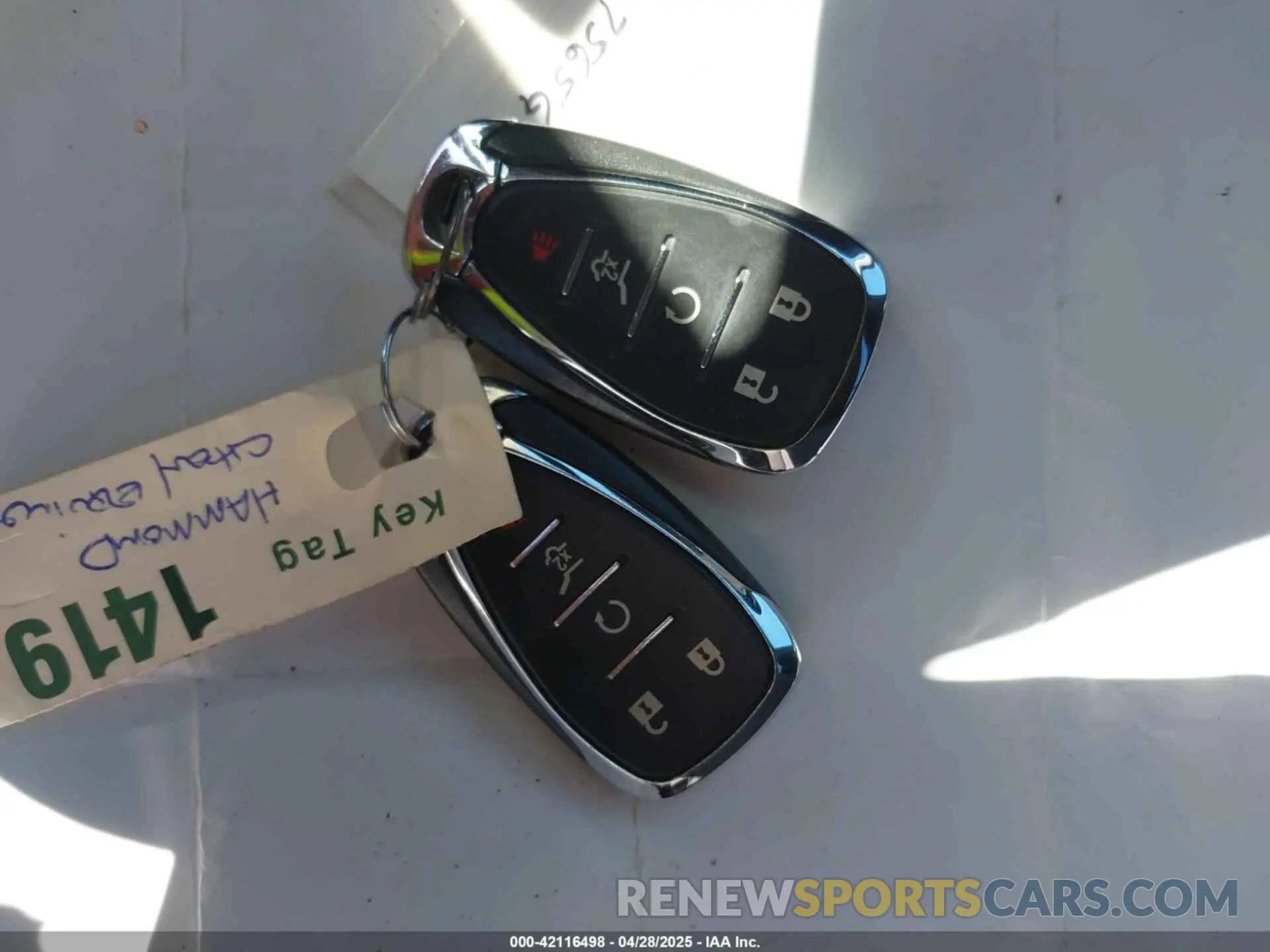 11 Photograph of a damaged car 3GNAXUEV3NL239894 CHEVROLET EQUINOX 2022