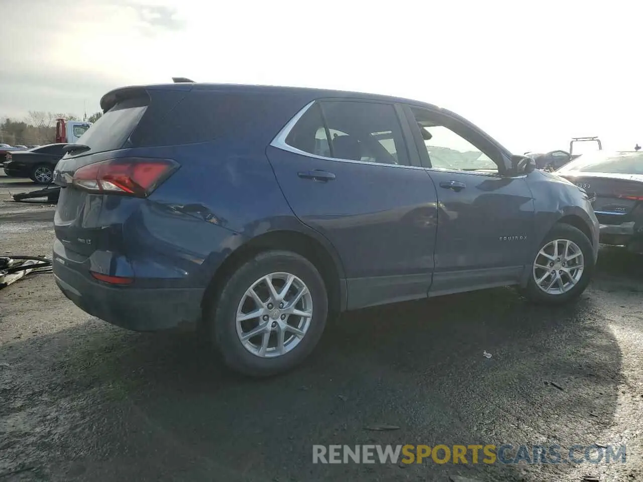 3 Photograph of a damaged car 3GNAXUEV3NL248904 CHEVROLET EQUINOX 2022