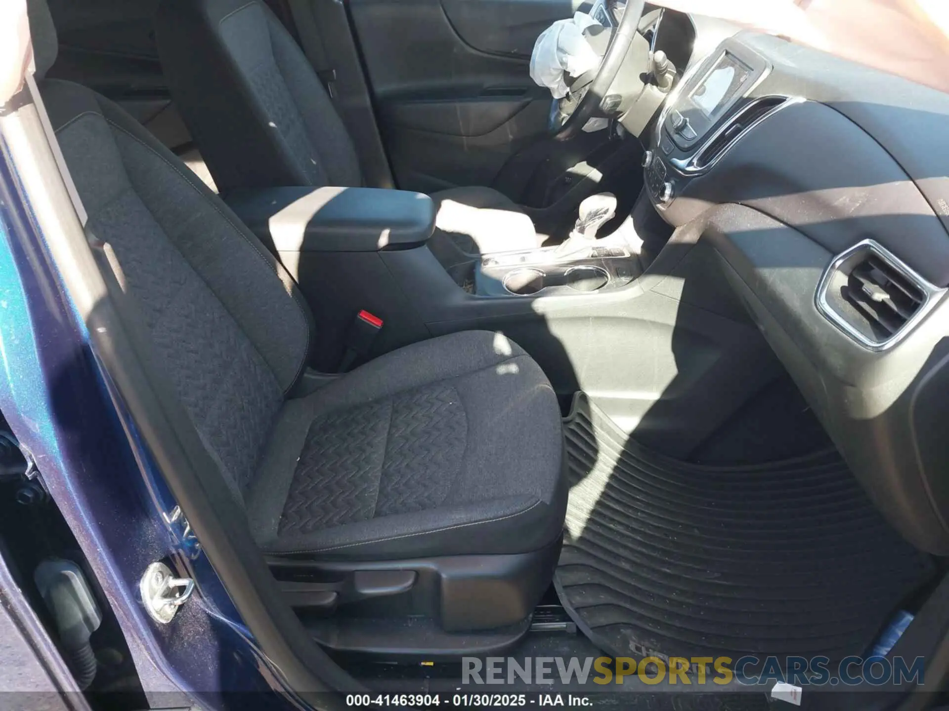 5 Photograph of a damaged car 3GNAXUEV3NL249289 CHEVROLET EQUINOX 2022