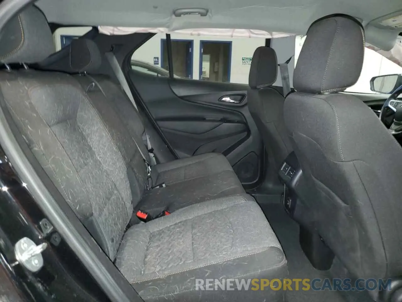 12 Photograph of a damaged car 3GNAXUEV3NL285953 CHEVROLET EQUINOX 2022