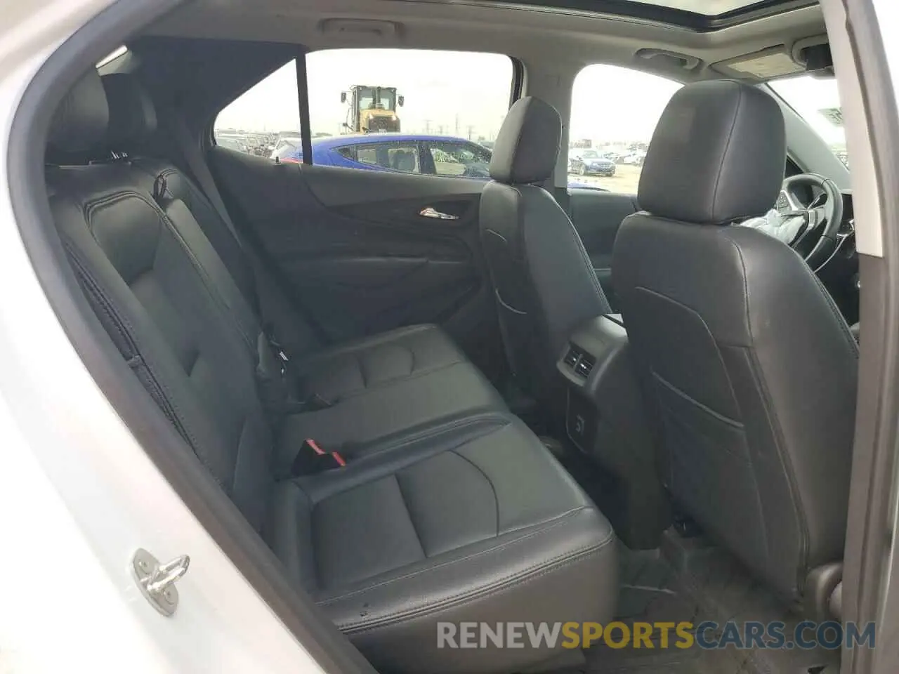 10 Photograph of a damaged car 3GNAXUEV3NL312827 CHEVROLET EQUINOX 2022