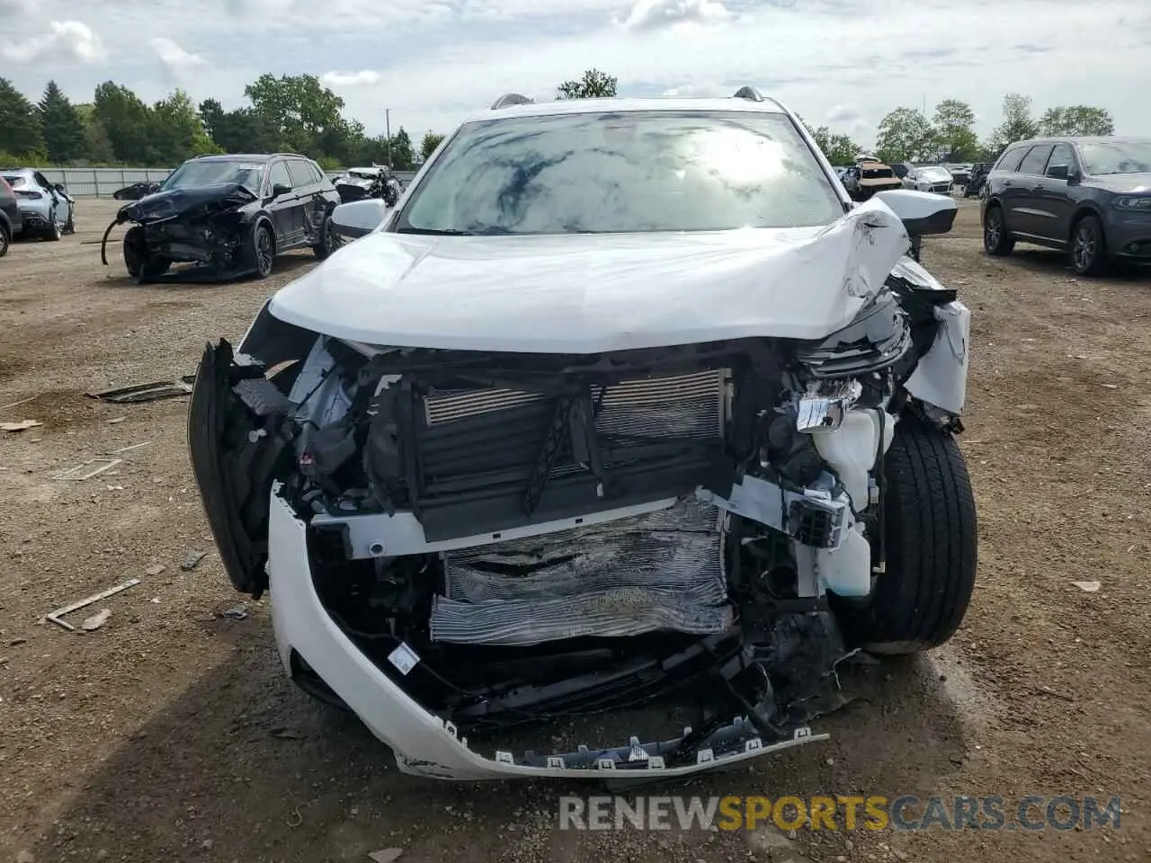 5 Photograph of a damaged car 3GNAXUEV3NL312827 CHEVROLET EQUINOX 2022