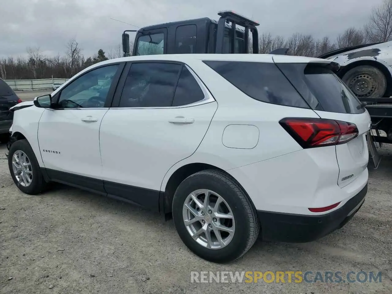 2 Photograph of a damaged car 3GNAXUEV3NS203273 CHEVROLET EQUINOX 2022