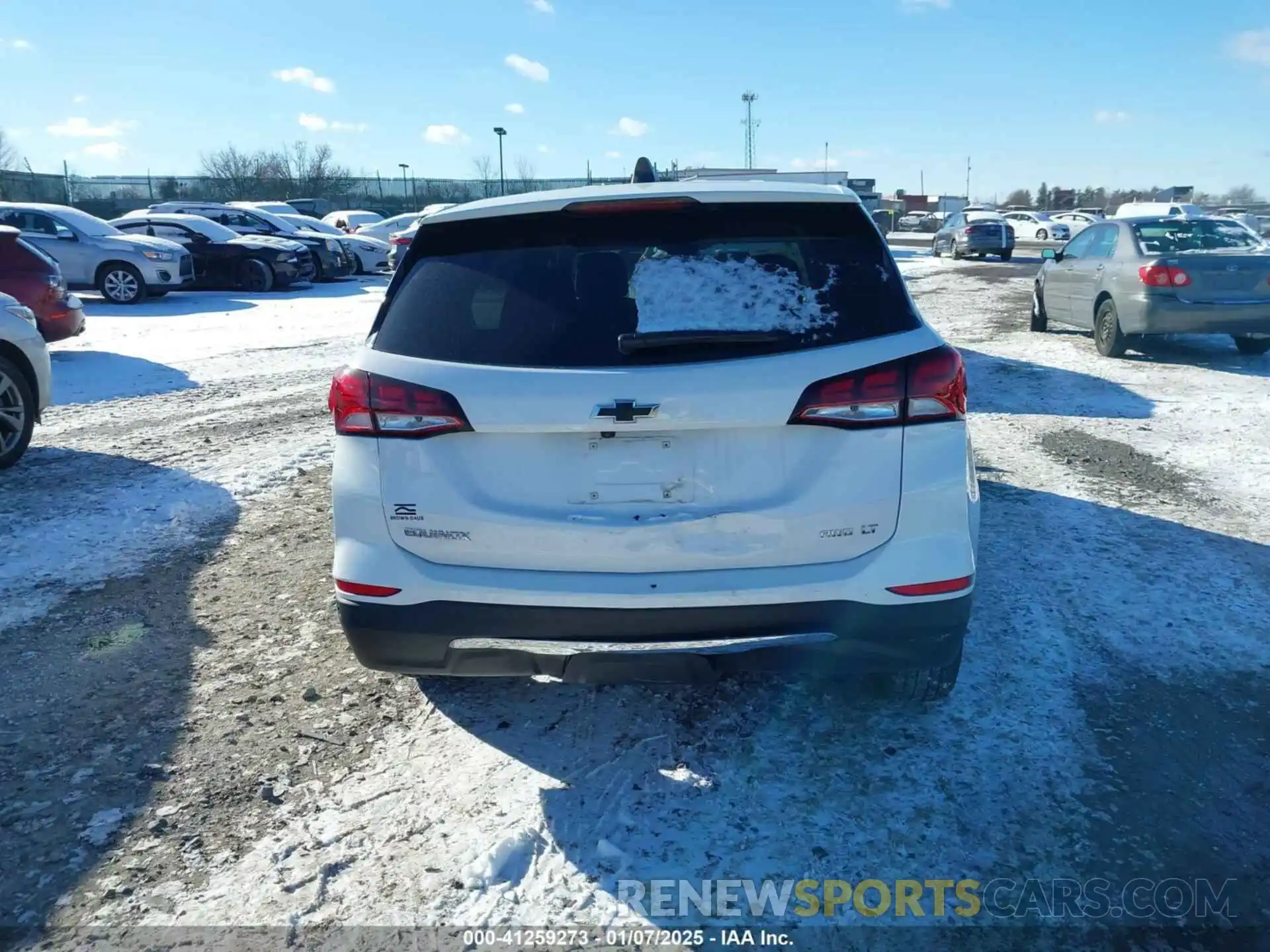 16 Photograph of a damaged car 3GNAXUEV4NL121370 CHEVROLET EQUINOX 2022