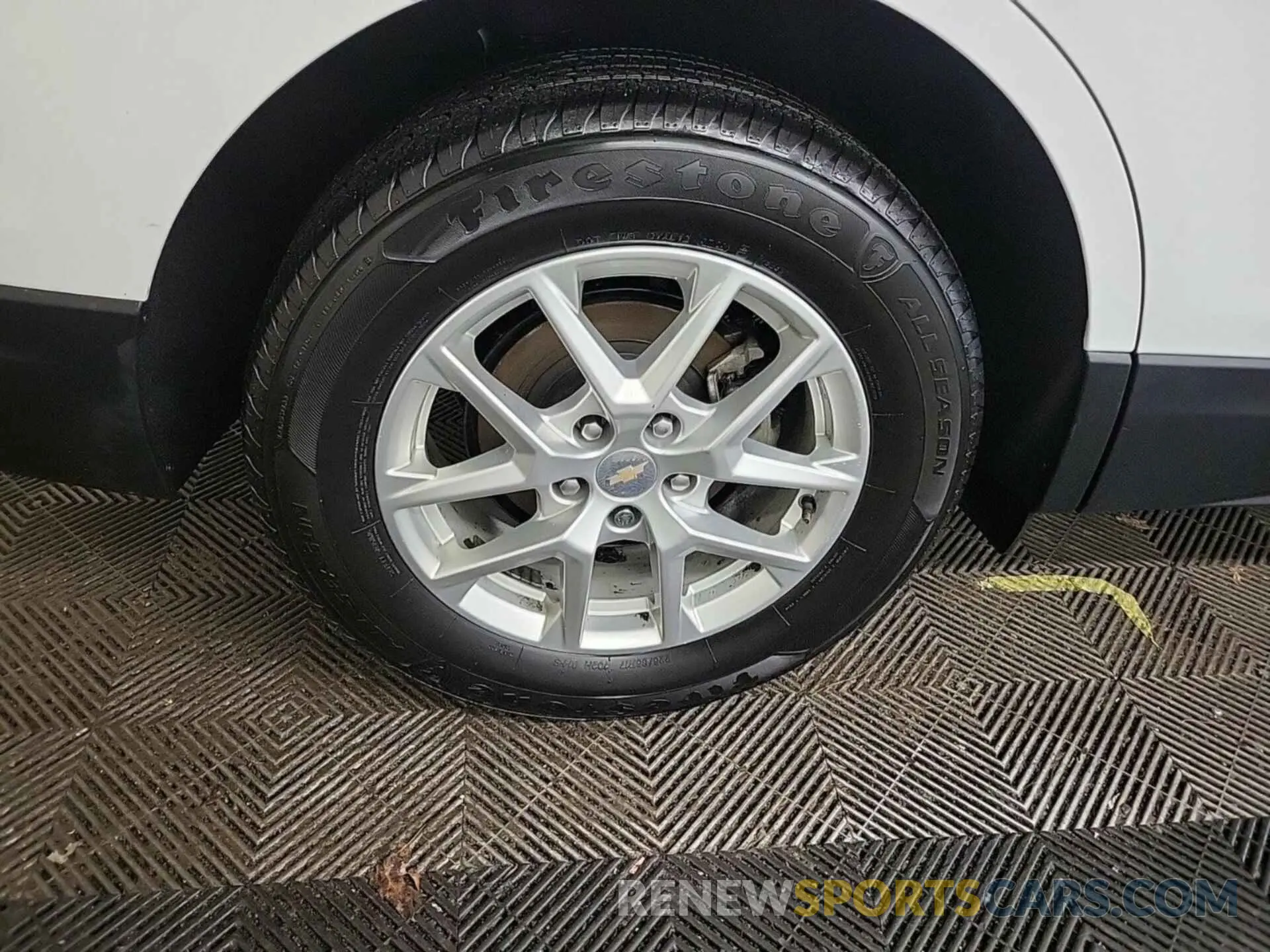 23 Photograph of a damaged car 3GNAXUEV4NL122521 CHEVROLET EQUINOX 2022