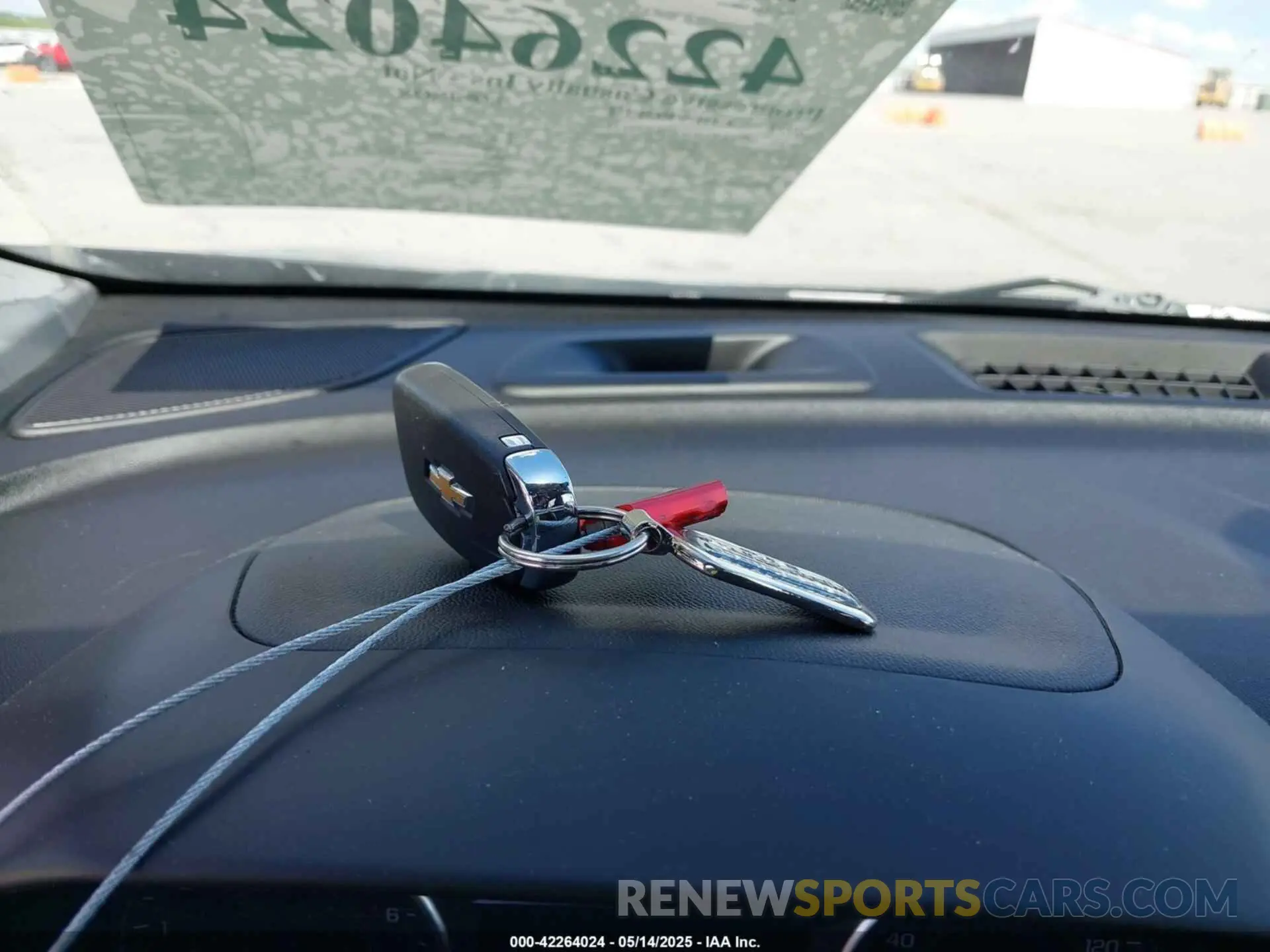 11 Photograph of a damaged car 3GNAXUEV4NL279174 CHEVROLET EQUINOX 2022
