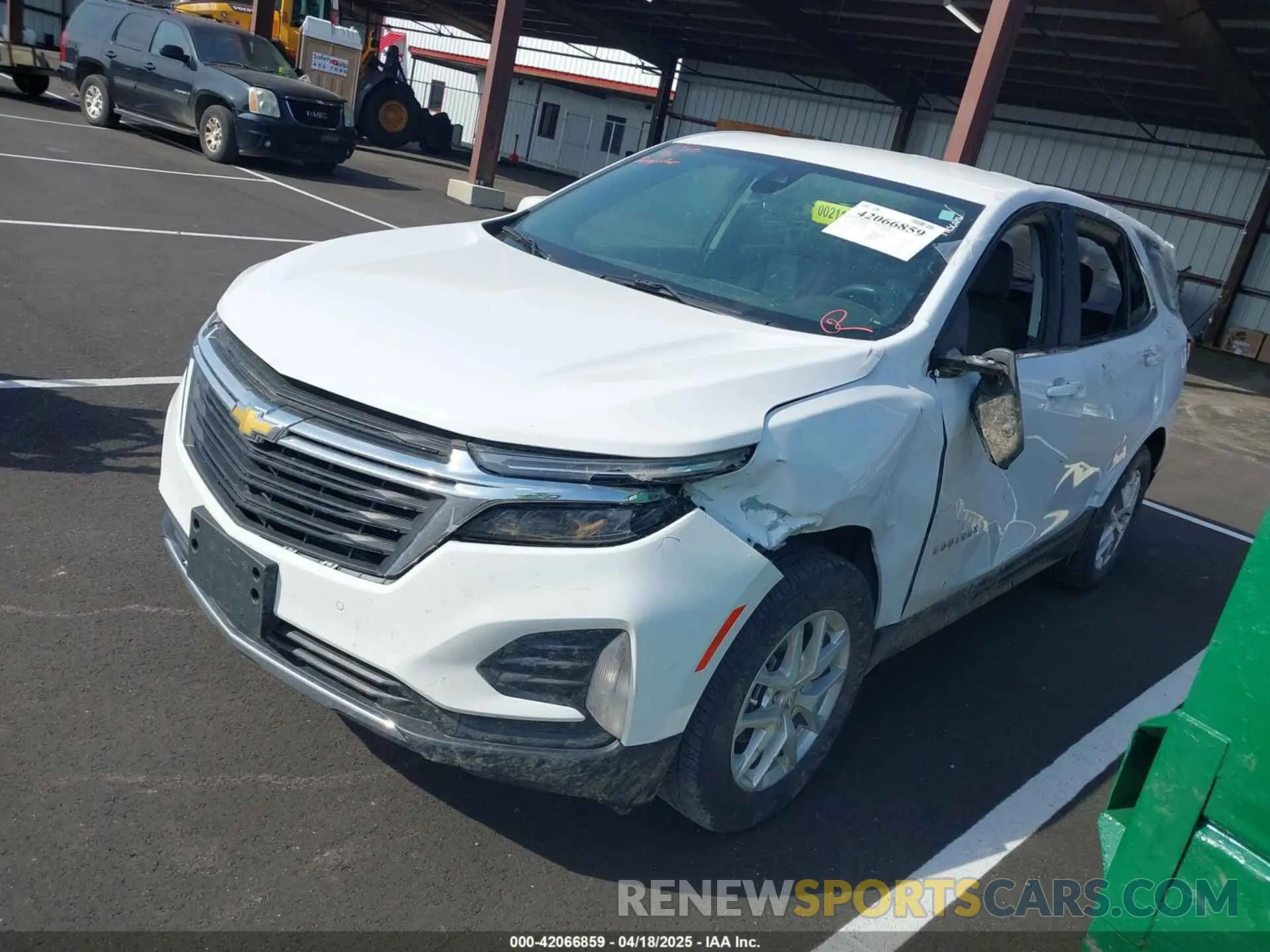 2 Photograph of a damaged car 3GNAXUEV4NL308611 CHEVROLET EQUINOX 2022
