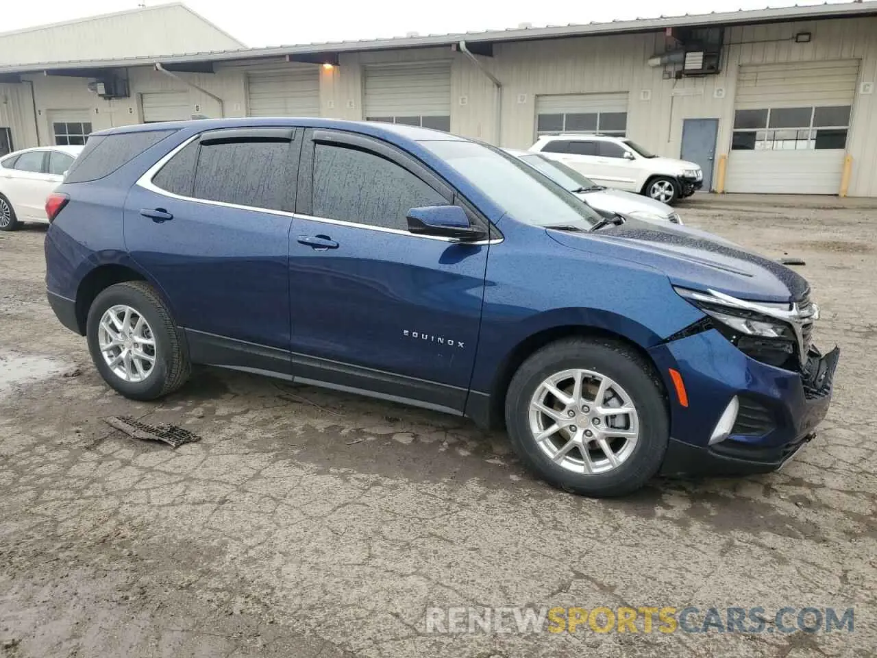 4 Photograph of a damaged car 3GNAXUEV4NS212192 CHEVROLET EQUINOX 2022