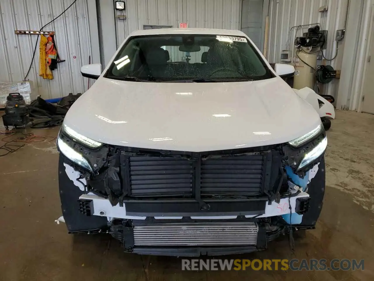 5 Photograph of a damaged car 3GNAXUEV5NL120244 CHEVROLET EQUINOX 2022