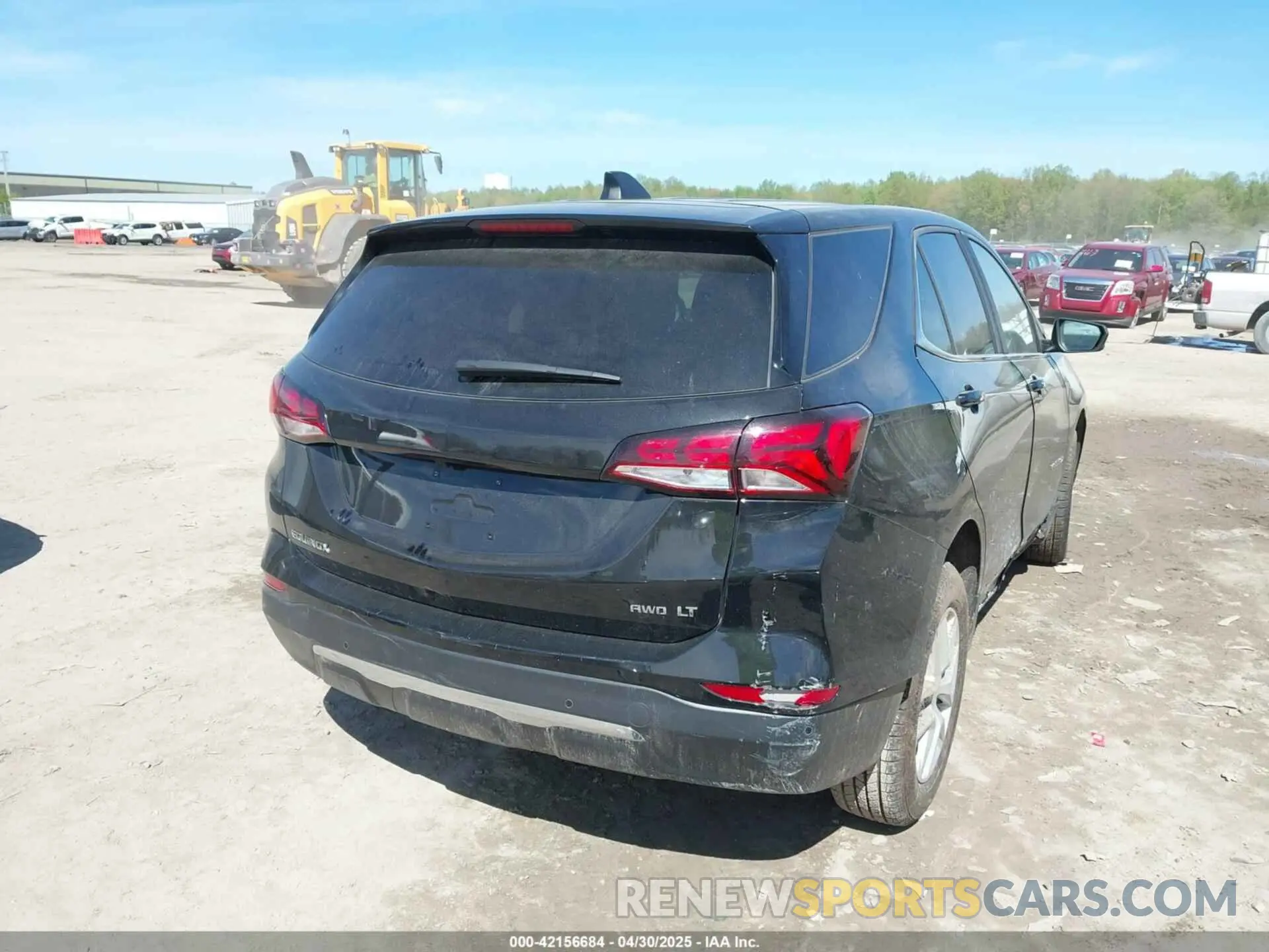 4 Photograph of a damaged car 3GNAXUEV5NL128103 CHEVROLET EQUINOX 2022