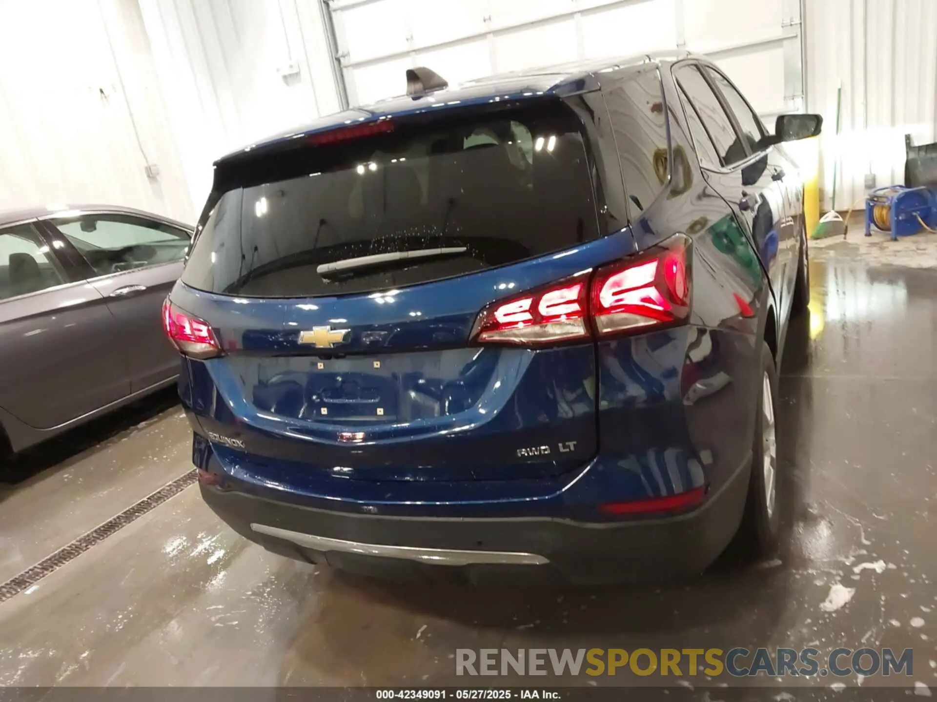 16 Photograph of a damaged car 3GNAXUEV5NL160985 CHEVROLET EQUINOX 2022