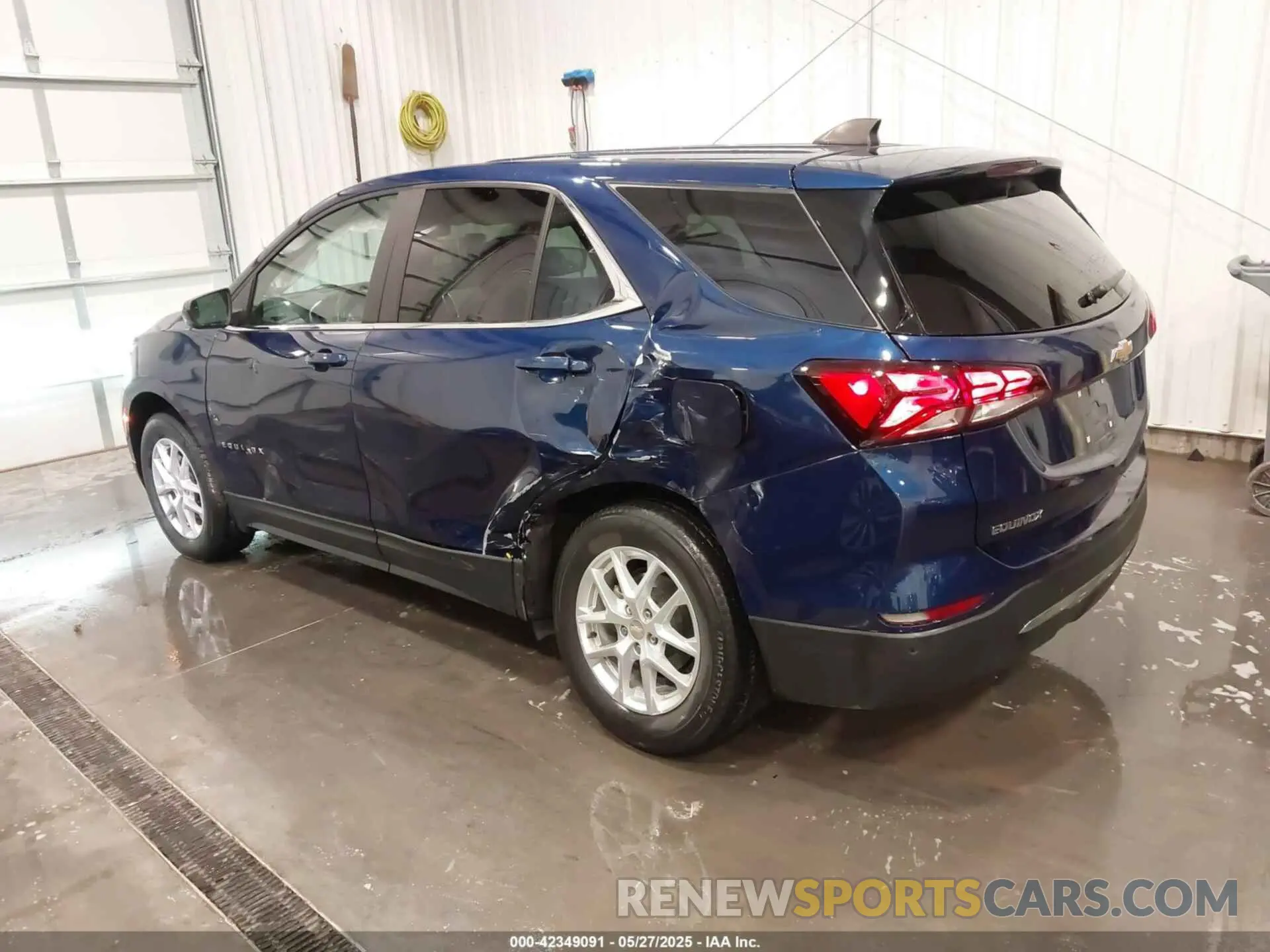 3 Photograph of a damaged car 3GNAXUEV5NL160985 CHEVROLET EQUINOX 2022