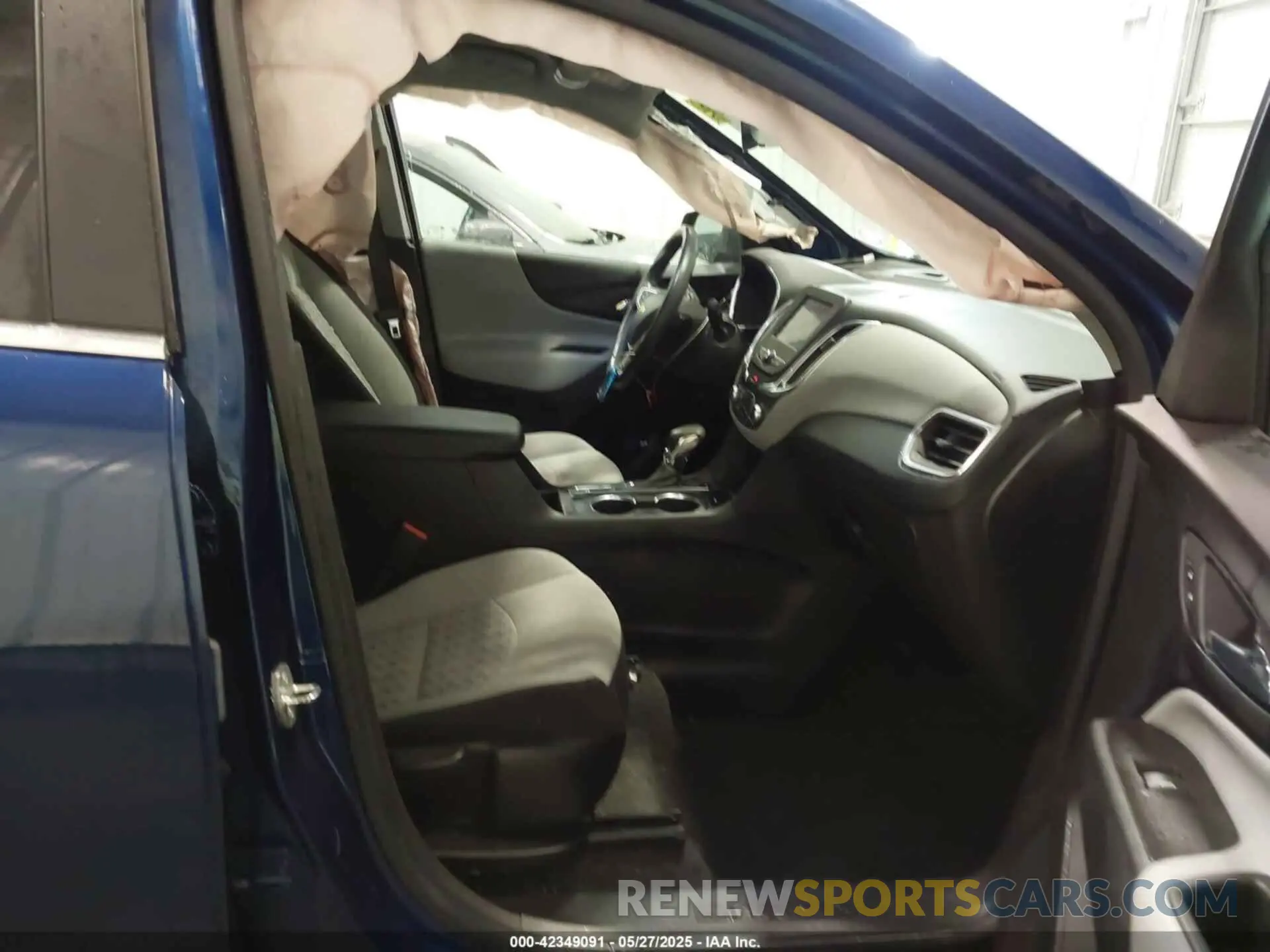 5 Photograph of a damaged car 3GNAXUEV5NL160985 CHEVROLET EQUINOX 2022