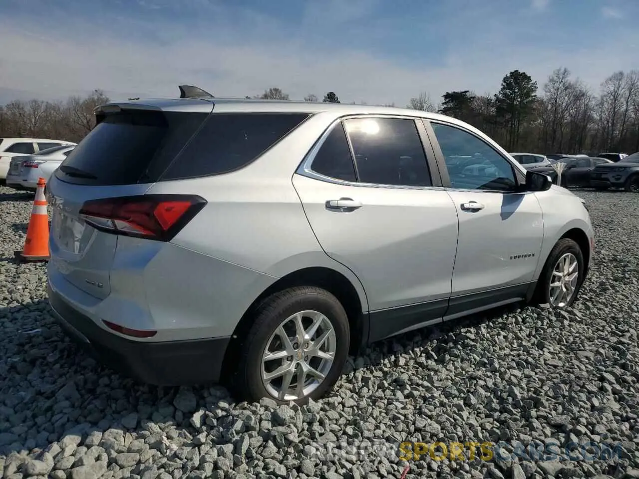 3 Photograph of a damaged car 3GNAXUEV5NL200398 CHEVROLET EQUINOX 2022
