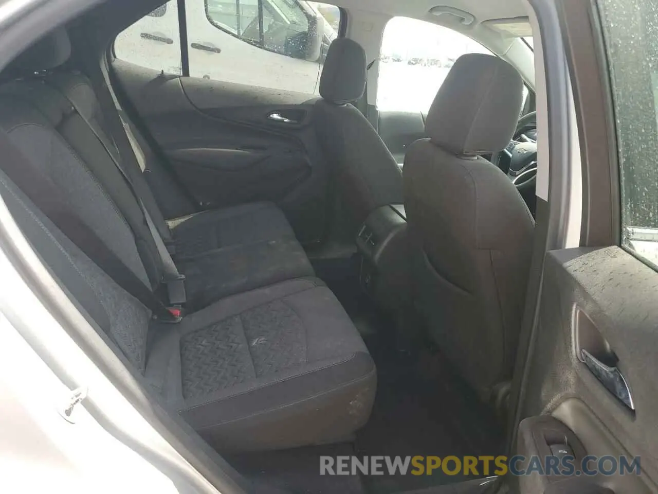 10 Photograph of a damaged car 3GNAXUEV5NL203155 CHEVROLET EQUINOX 2022