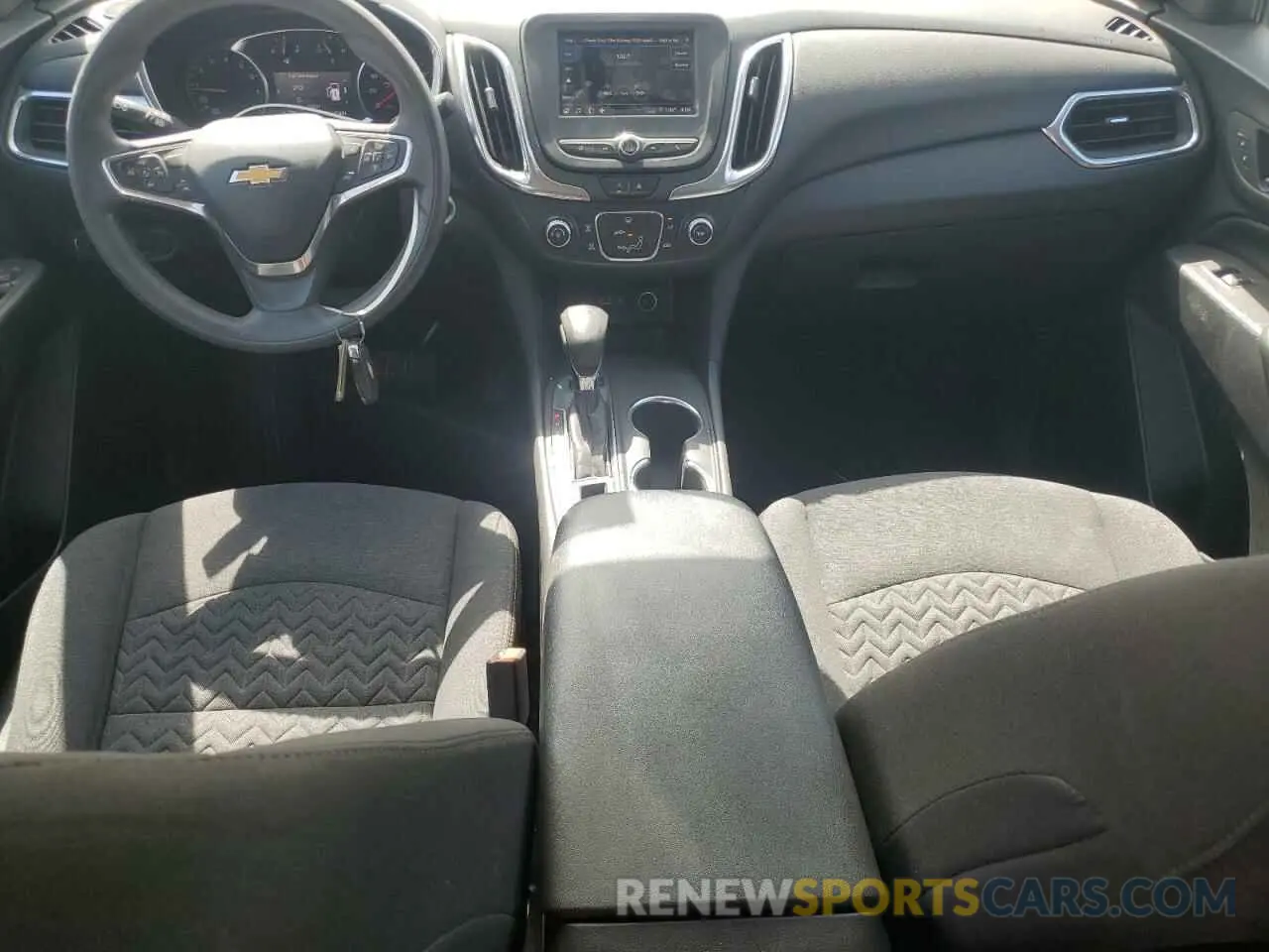 8 Photograph of a damaged car 3GNAXUEV5NL203155 CHEVROLET EQUINOX 2022