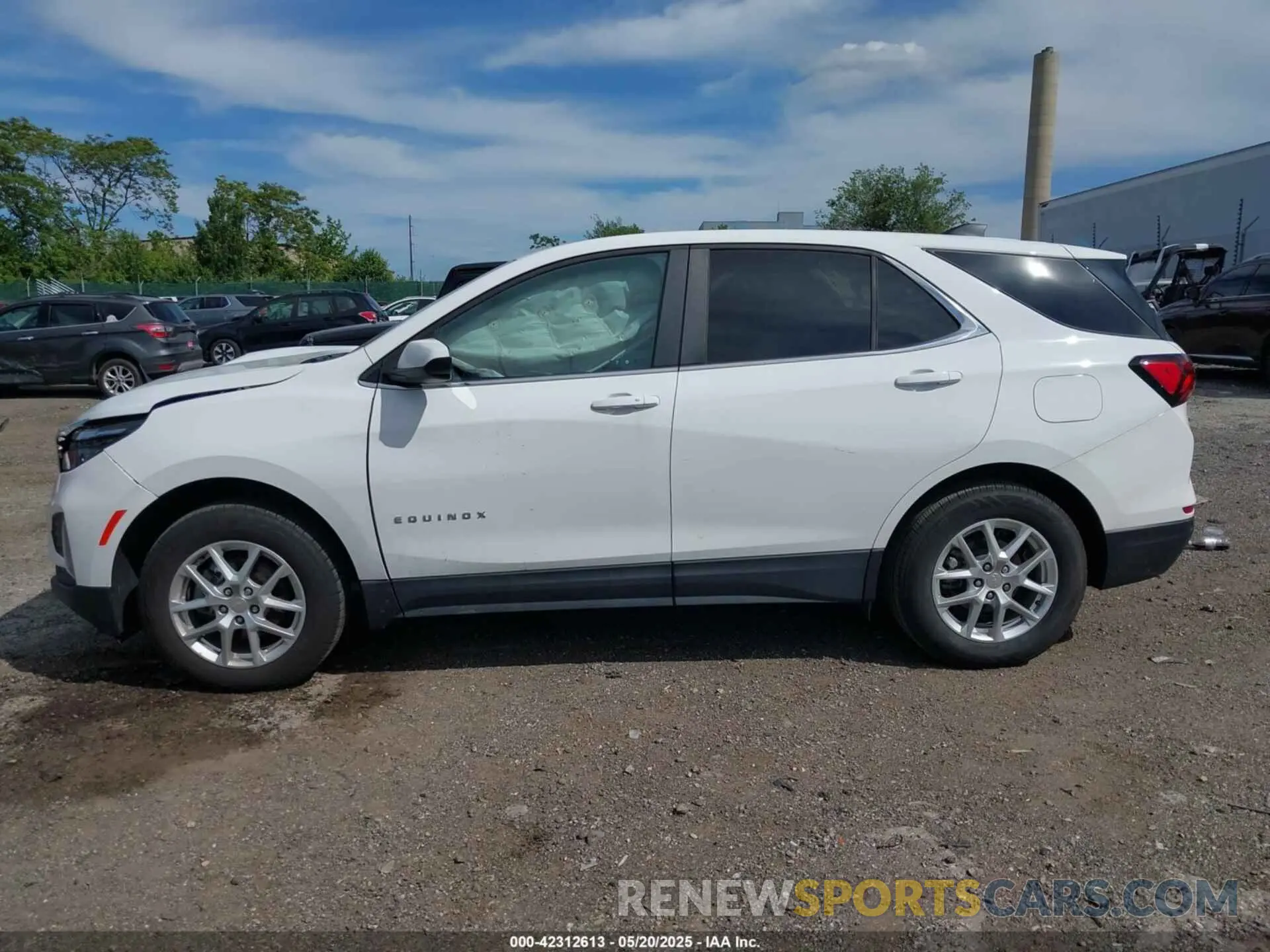 13 Photograph of a damaged car 3GNAXUEV5NL222580 CHEVROLET EQUINOX 2022