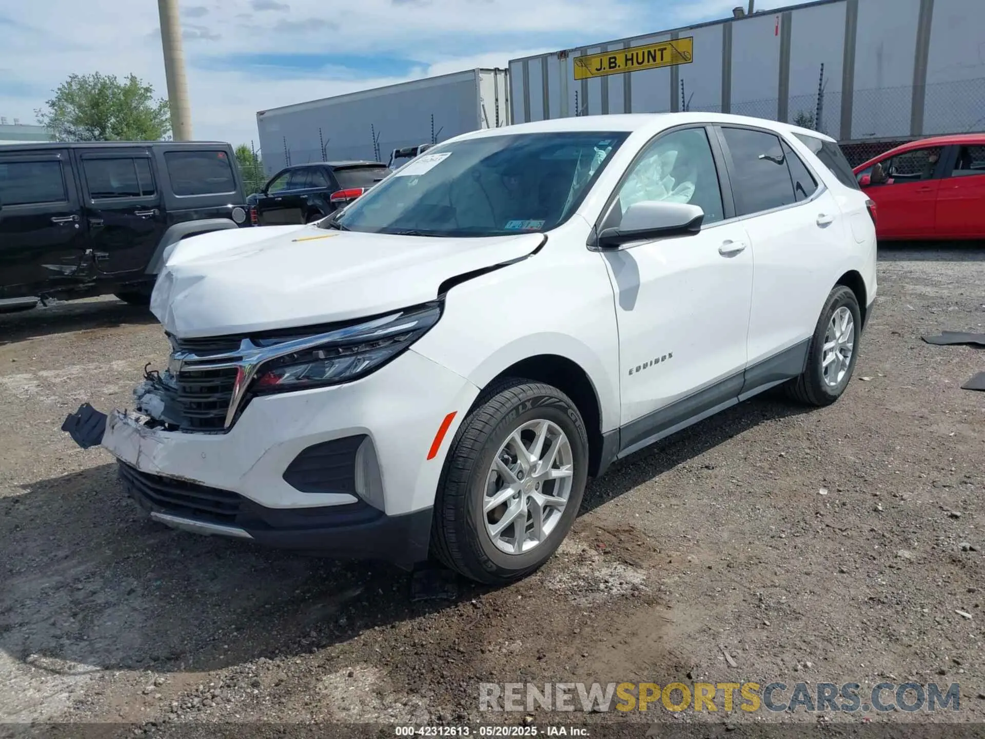 2 Photograph of a damaged car 3GNAXUEV5NL222580 CHEVROLET EQUINOX 2022