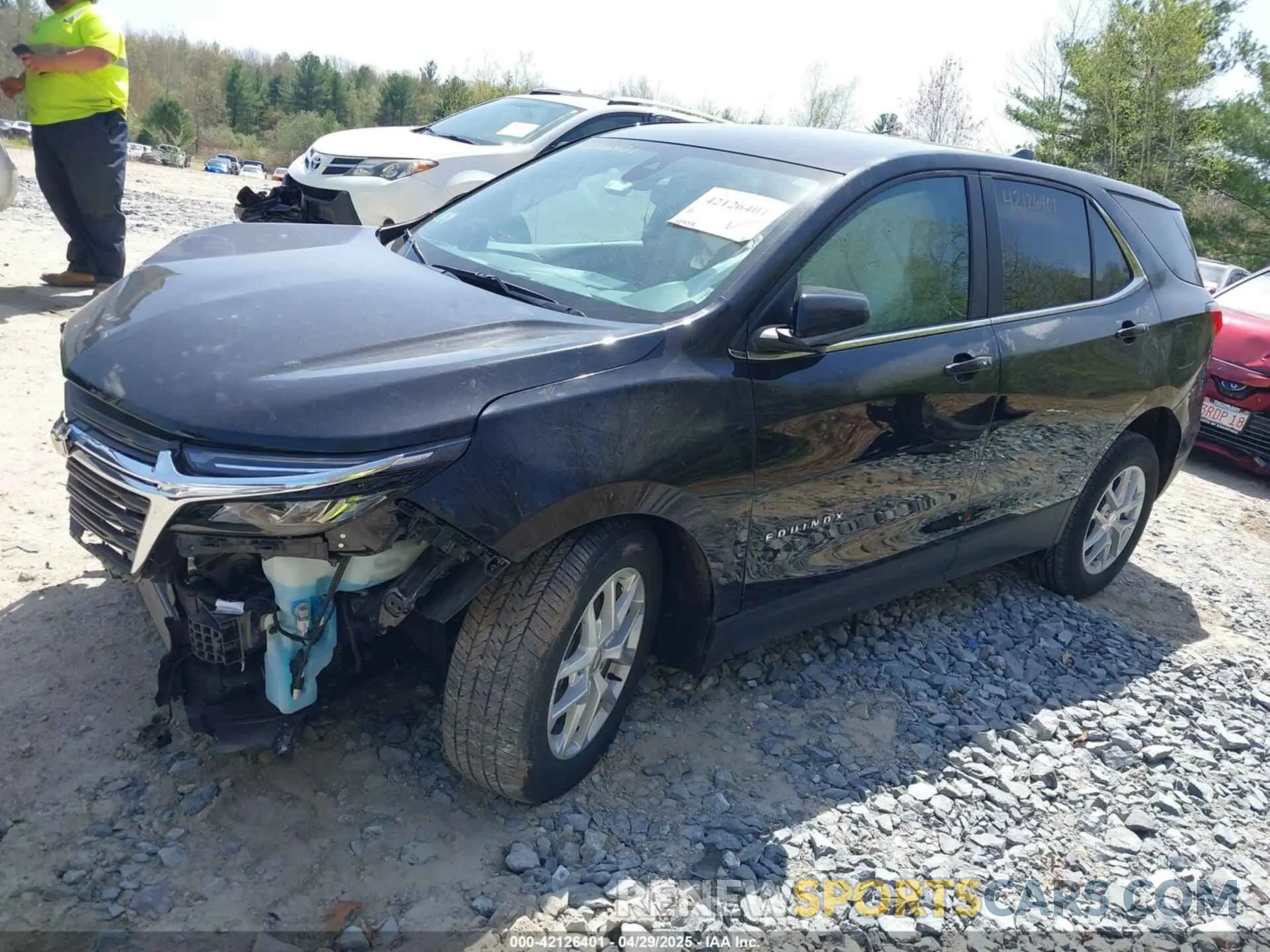 2 Photograph of a damaged car 3GNAXUEV5NL281130 CHEVROLET EQUINOX 2022