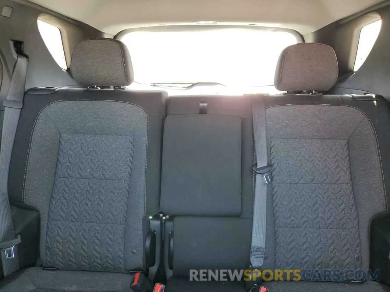 10 Photograph of a damaged car 3GNAXUEV5NL281855 CHEVROLET EQUINOX 2022