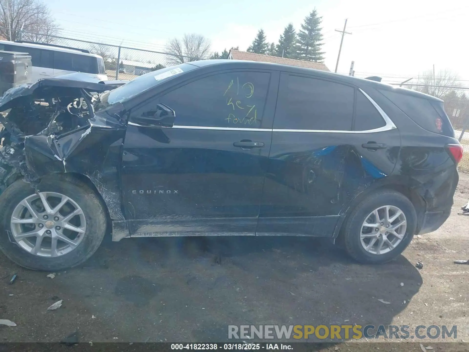 13 Photograph of a damaged car 3GNAXUEV5NL298171 CHEVROLET EQUINOX 2022