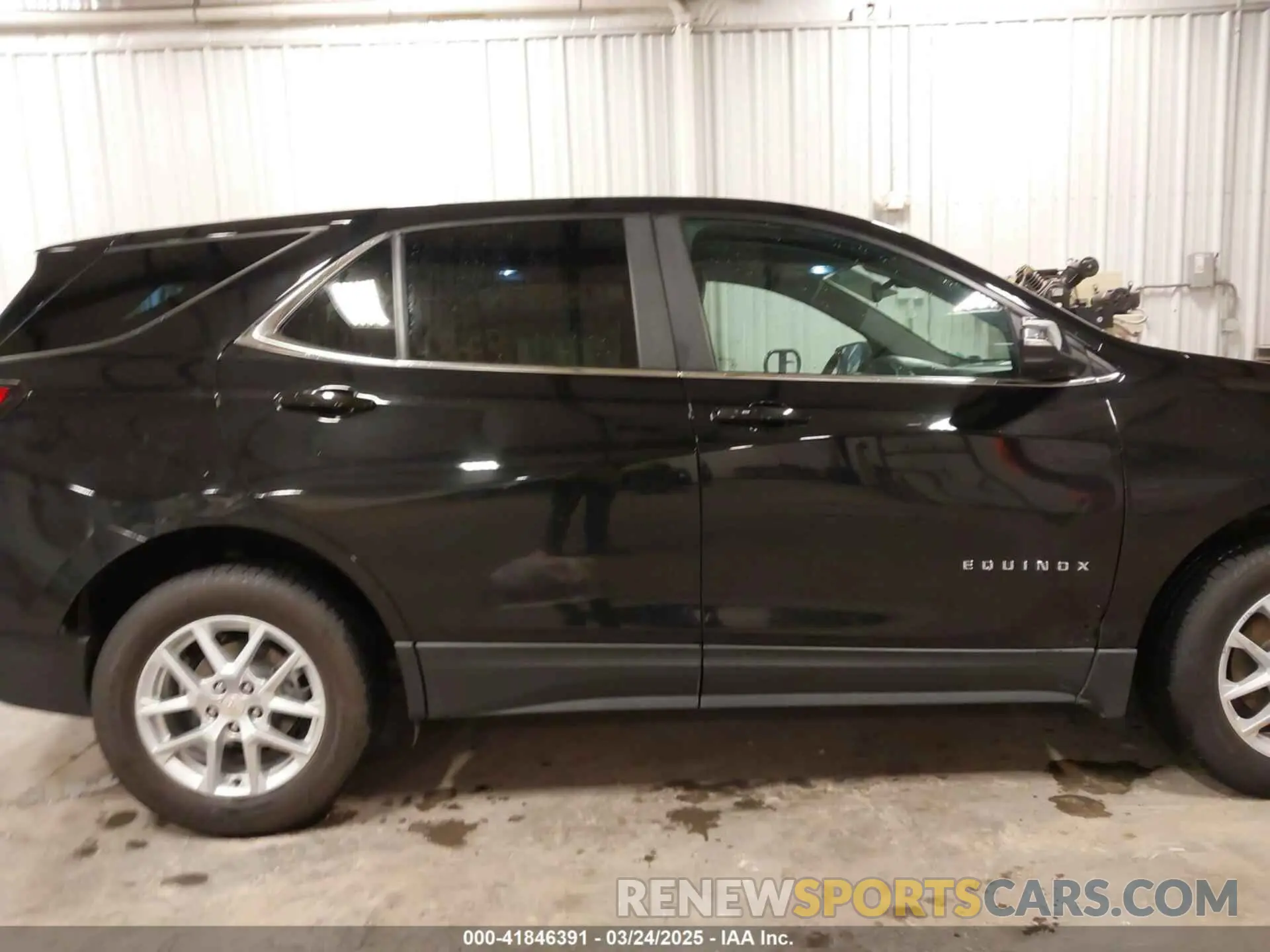14 Photograph of a damaged car 3GNAXUEV5NL302493 CHEVROLET EQUINOX 2022