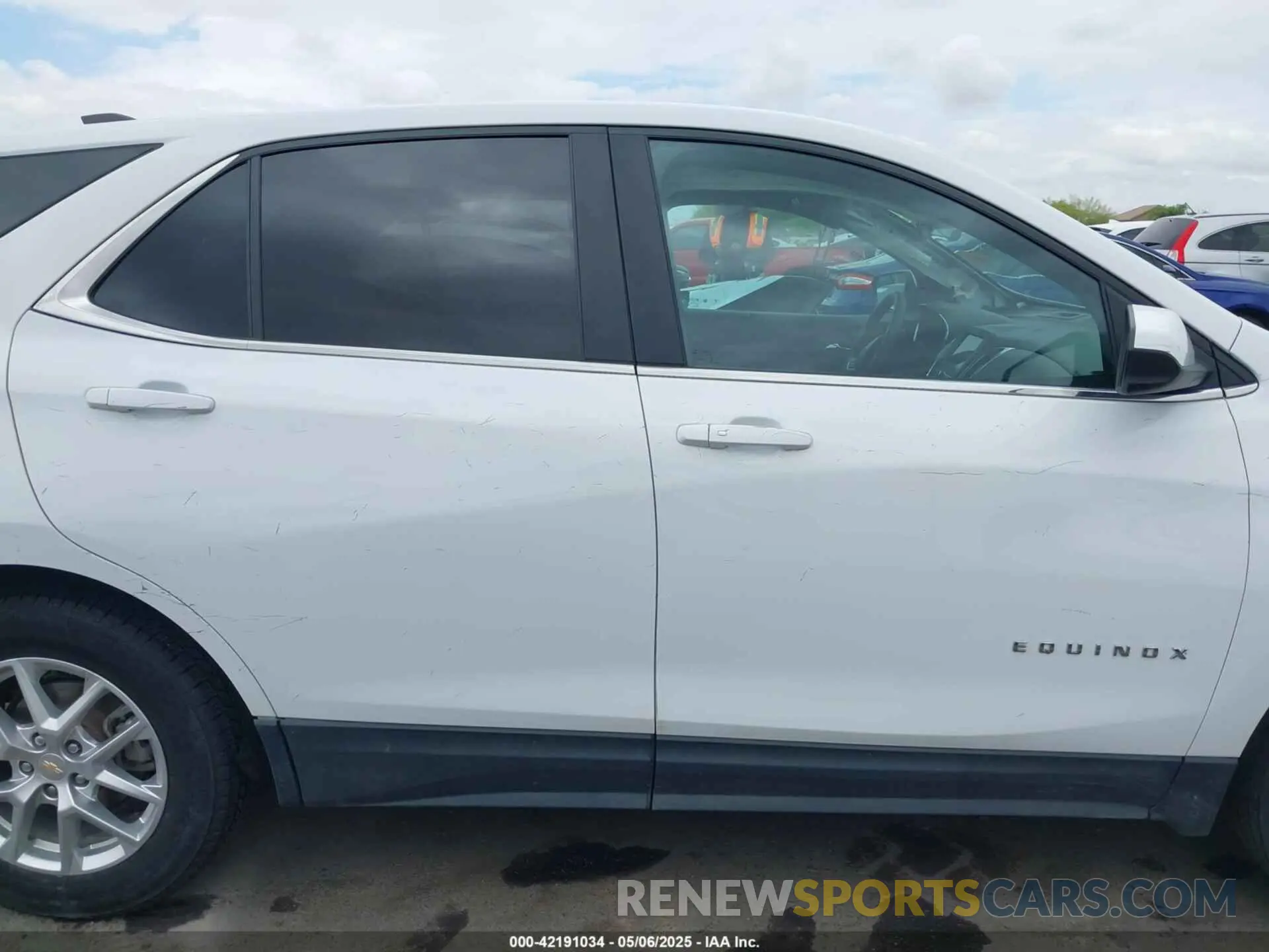 13 Photograph of a damaged car 3GNAXUEV5NL306236 CHEVROLET EQUINOX 2022