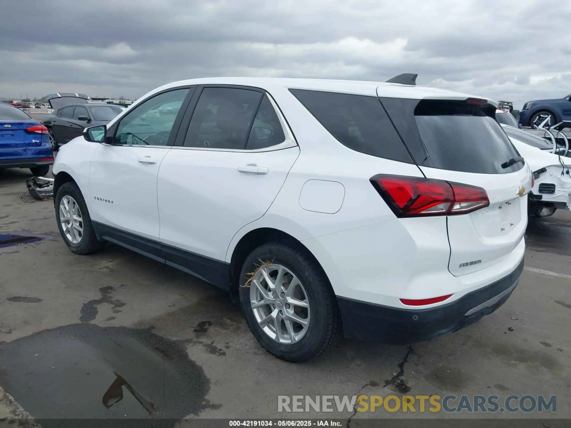 3 Photograph of a damaged car 3GNAXUEV5NL306236 CHEVROLET EQUINOX 2022